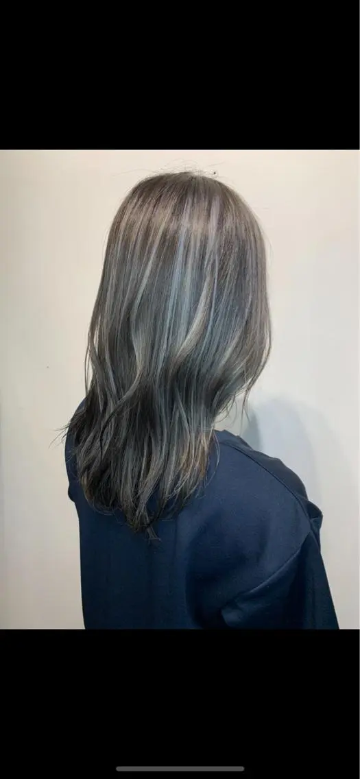 ミディアム カット ヘアカラー 榎本 美雪のヘアスタイル