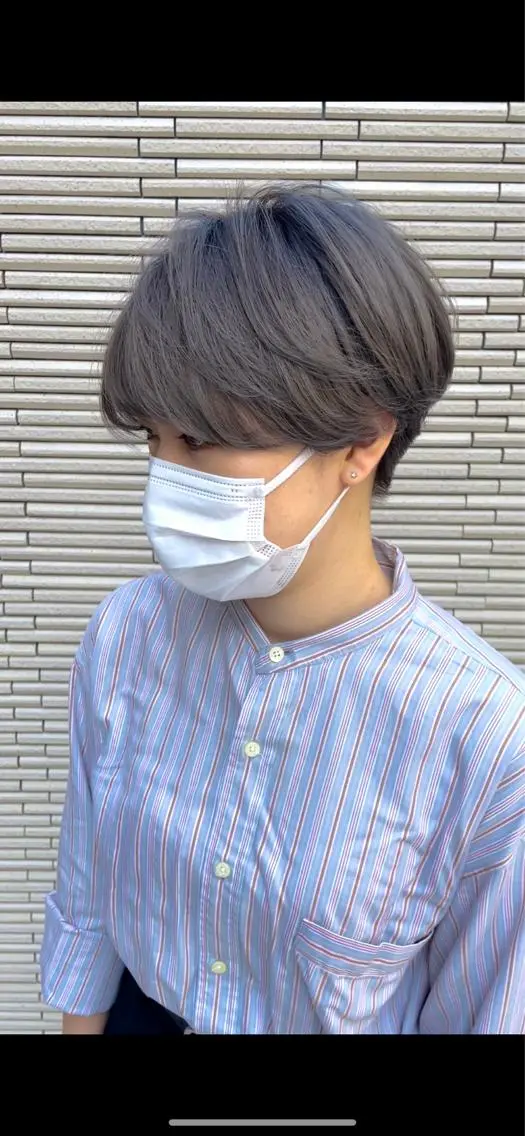 ショート カラー ブリーチ グレージュ シルバー シルバーグレージュ ショートヘア ヘアカラー レイヤー/大人メンズ パーマ🌀 平島拓也のヘアスタイル