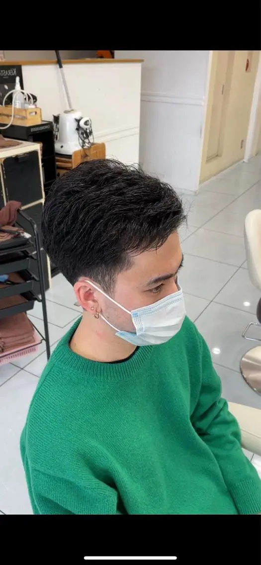 ミディアム ヘアアレンジ メンズ ミディアムパーマ アップバング フェードカット メンズハイライト メンズメッシュ カット 🔮メンズ縮毛矯正 メンズパーマ💎竹永のヘアスタイル