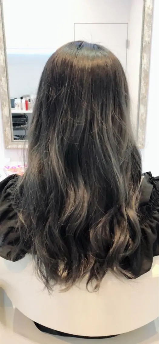ロング カット ヘアカラー トリートメント ヘッドスパ Ze sealのヘアスタイル