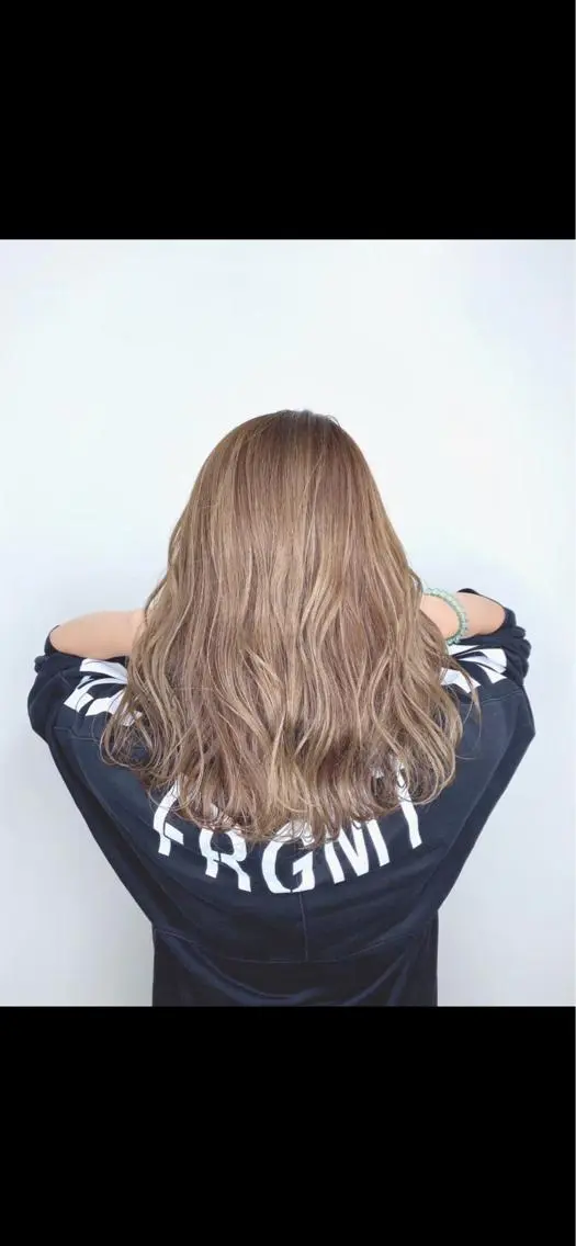 セミロング カラー 伊藤 舜斗のヘアスタイル