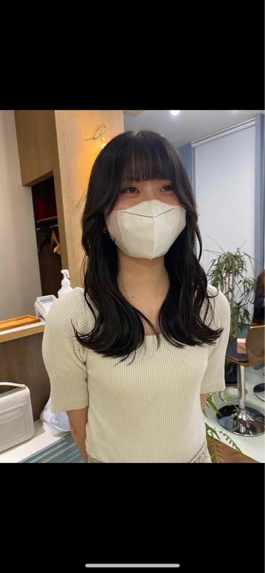 セミロング 韓国風ヘア 横尾 歩のヘアスタイル