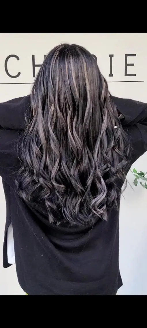 ロング カラー アッシュ アッシュグレー バレイヤージュ ベージュカラー ブリーチ ヘアカラー バレイヤージュ/ ハイライト/大内格のヘアスタイル