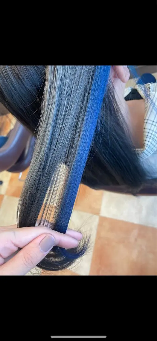 ロング カラー ブリーチ イヤリングカラー ACTION心斎橋店 Lisaのヘアスタイル