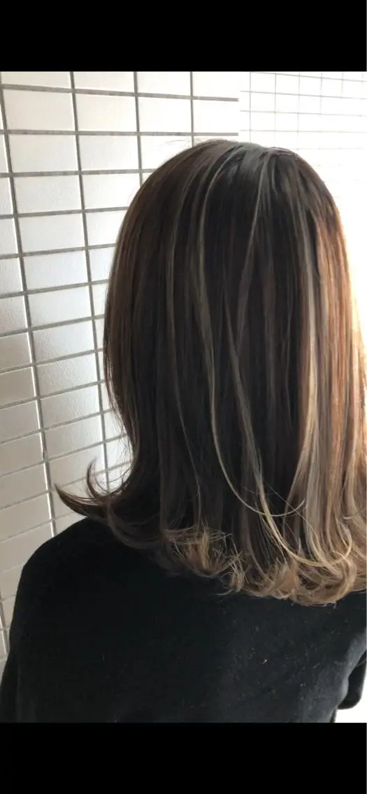 カラー ハイライトカラー レイヤーカット 早崎太生のヘアスタイル