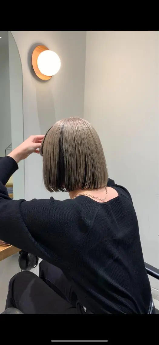 ミディアム カラー れい🫧 ハイトーン特化のヘアスタイル