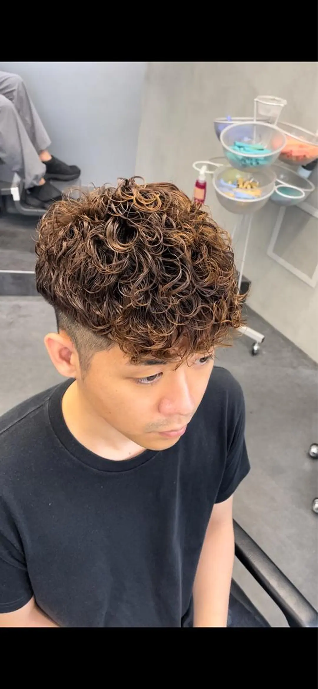 パーマ メンズ メンズブリーチ メンズパーマ ツイストスパイラルパーマ 波巻きパーマ ニュアンスパーマ fifth リュウセイのヘアスタイル