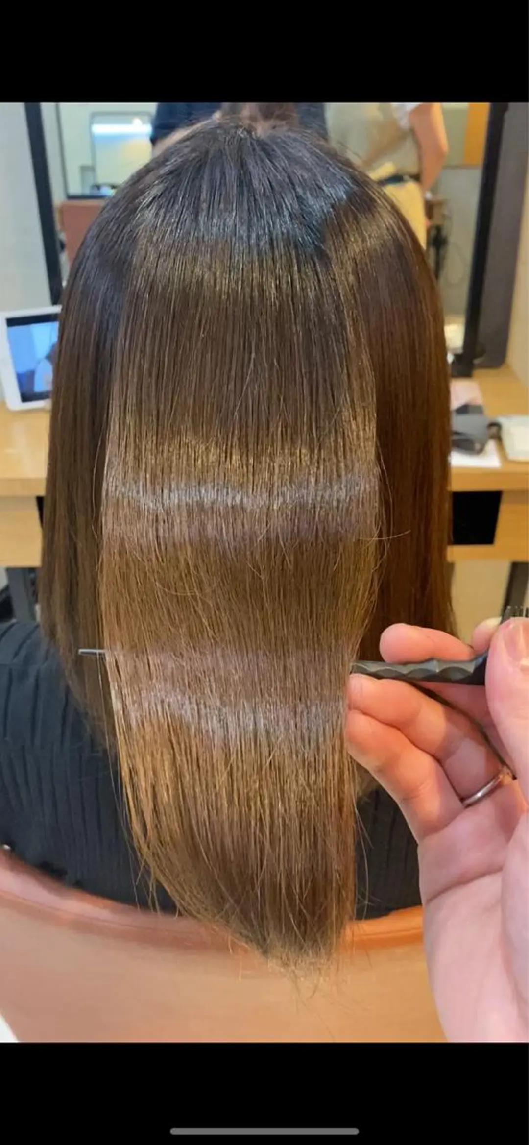 ミディアム トリートメント あやめ【顔まわり/レ イヤー/柔らかカラ】のヘアスタイル