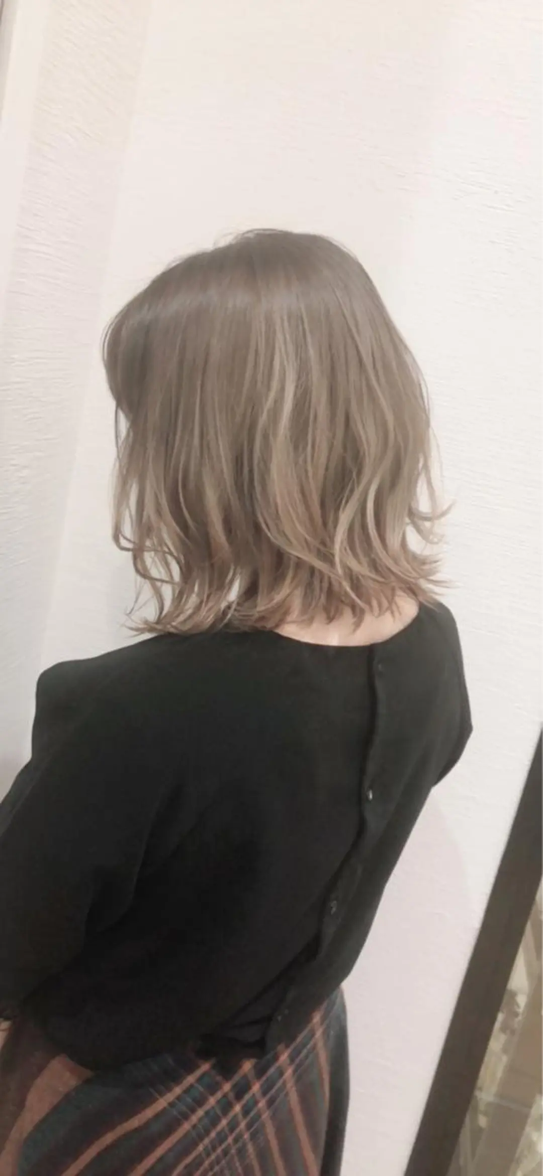 ミディアム 岸川 恭子のヘアスタイル