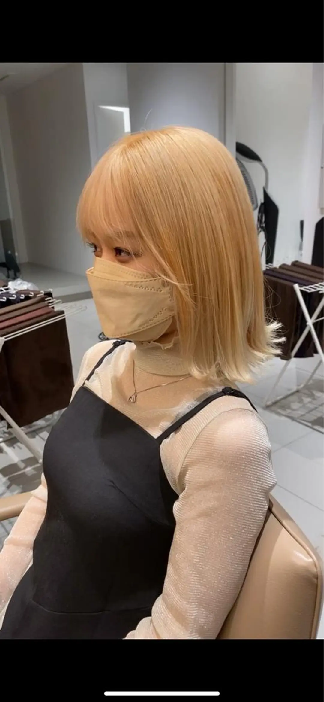 ミディアム ブリーチなし 寒色カラーのヘアスタイル