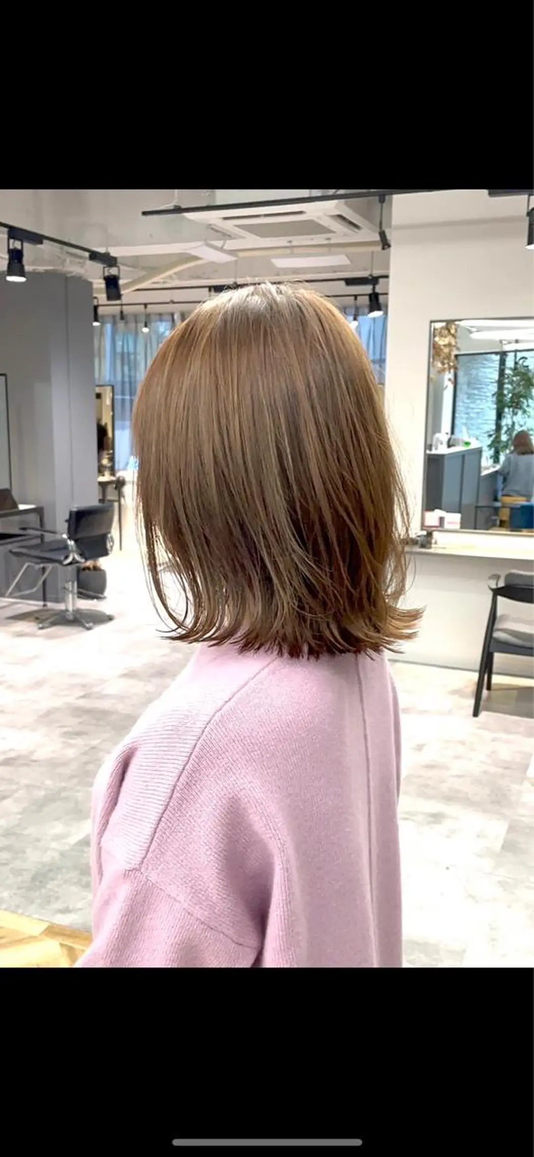 ミディアム 岸本 理希のヘアスタイル