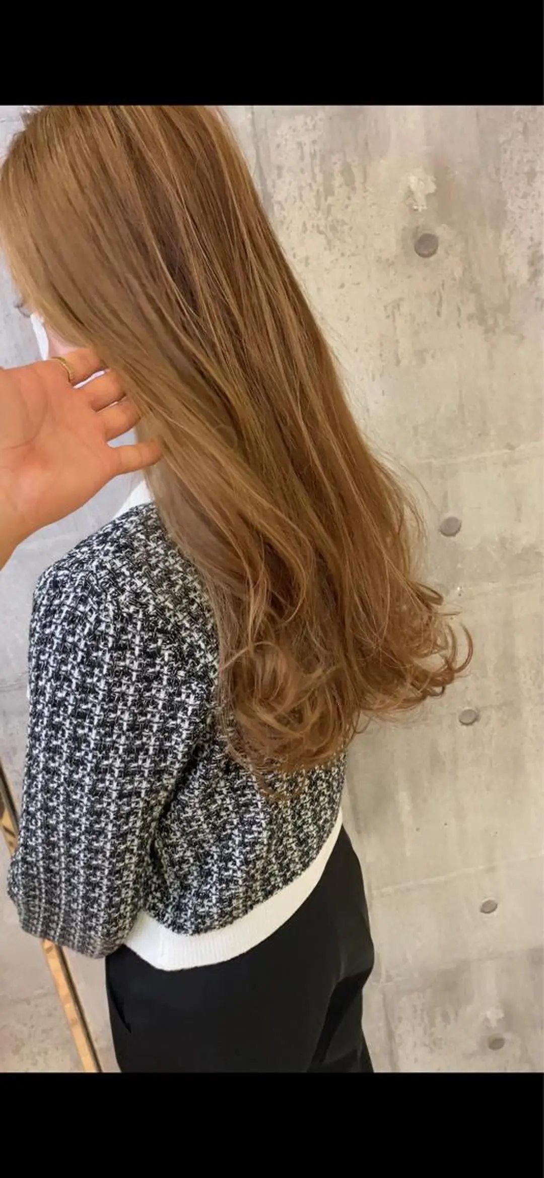 セミロング カラー ベージュカラー ハイライトカラー ハイライト カット ヘアカラー トリートメント 田室 和幸のヘアスタイル