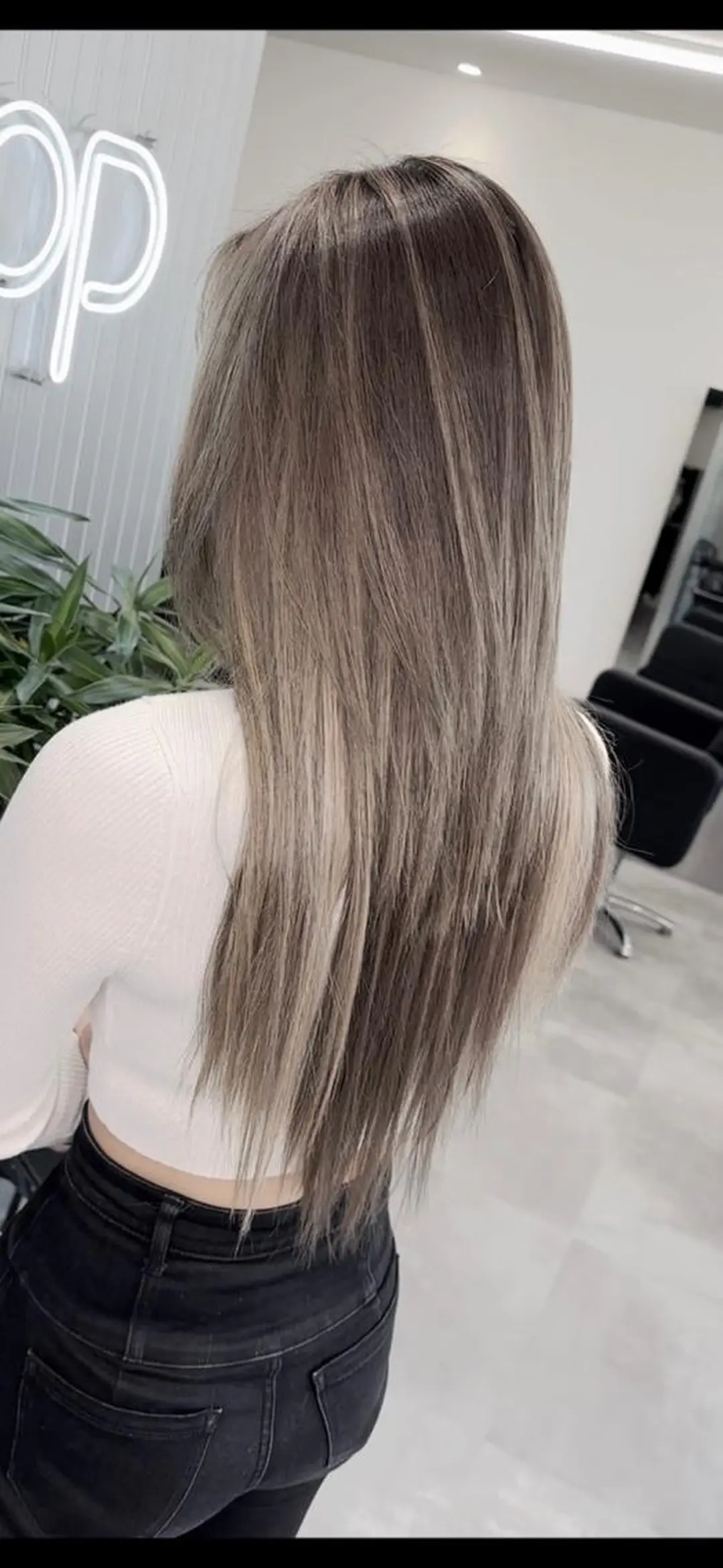ロング カラー ヘアカラー エクステ LOOP hairのヘアスタイル