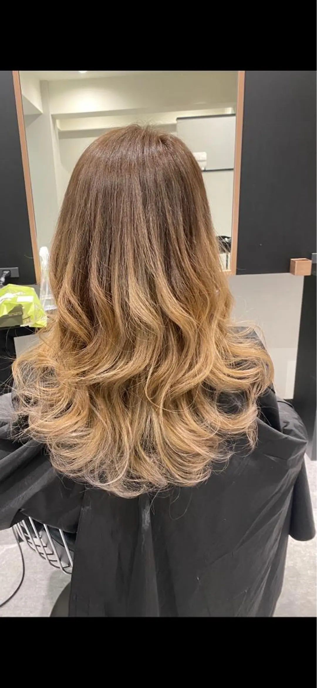 ロング ハイライト 大上 真奈未のヘアスタイル