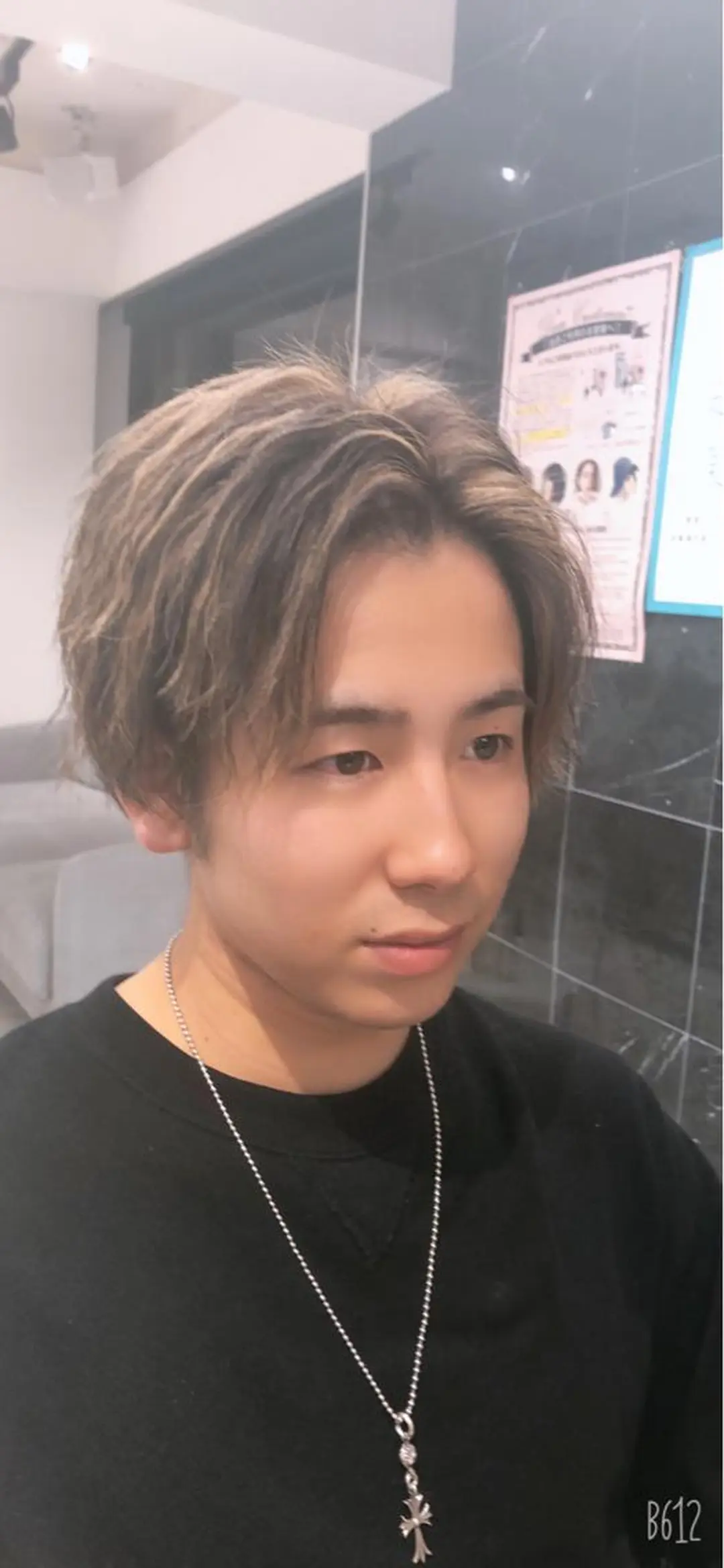 カラー ハイライトカラー メッシュ 髪質改善 レイヤーカット 早崎太生のヘアスタイル