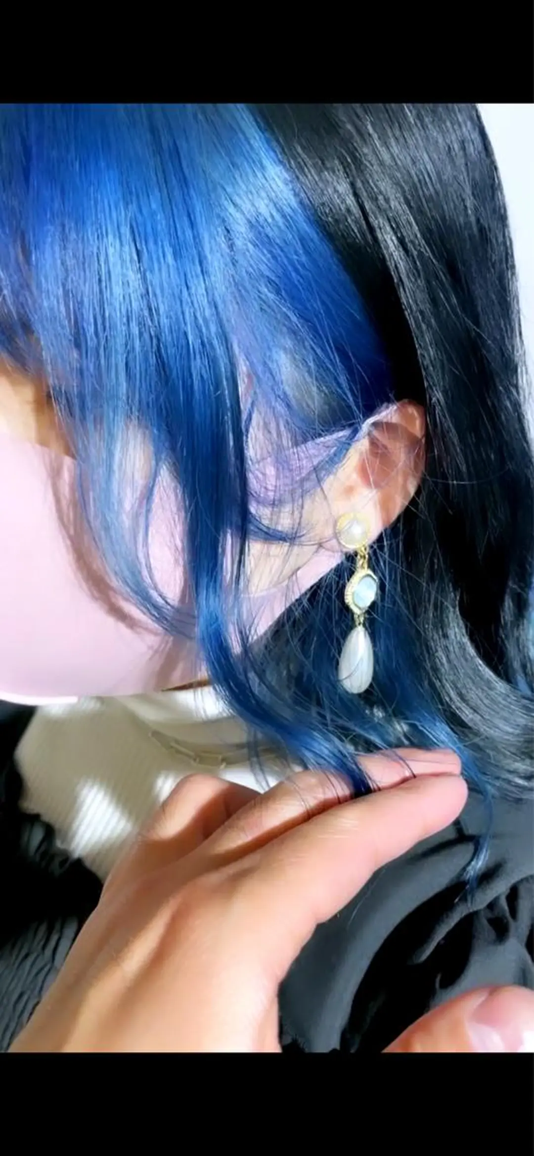 ミディアム カラー ミストバング ブルーカラー  フェイスフレーミング インナーカラー ネイビーカラー ✨髪のソムリエ✨ 岩川和生のヘアスタイル