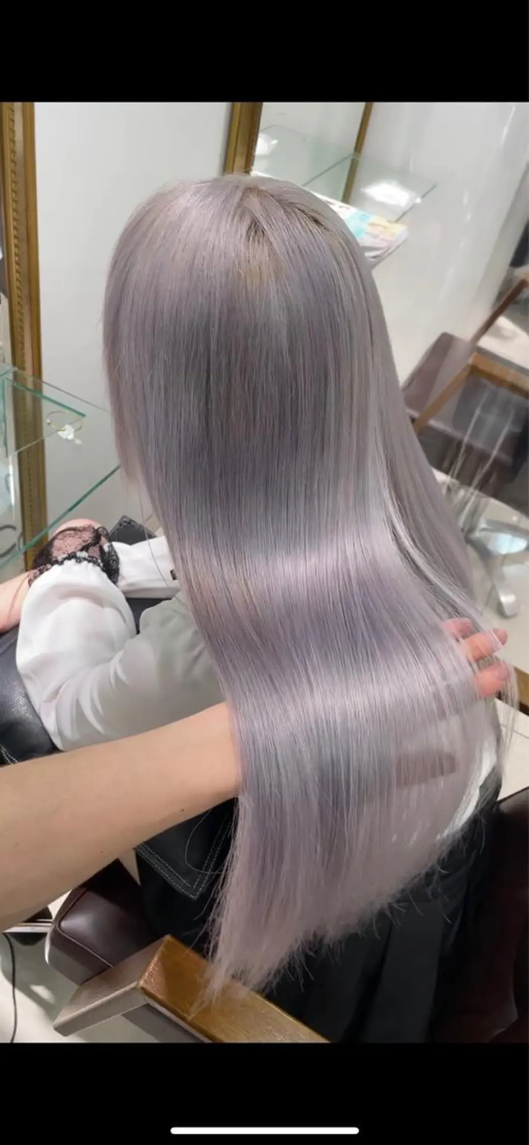 ロング カラー 🩶ブリーチ/ レイヤー🩶フミカのヘアスタイル