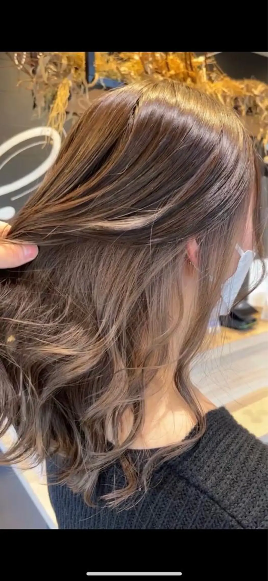 ミディアム カラー ベージュカラー ハイトーンカラー ミルクティーベージュ 名古屋／デザイン／ ブリーチ/松井亮磨のヘアスタイル