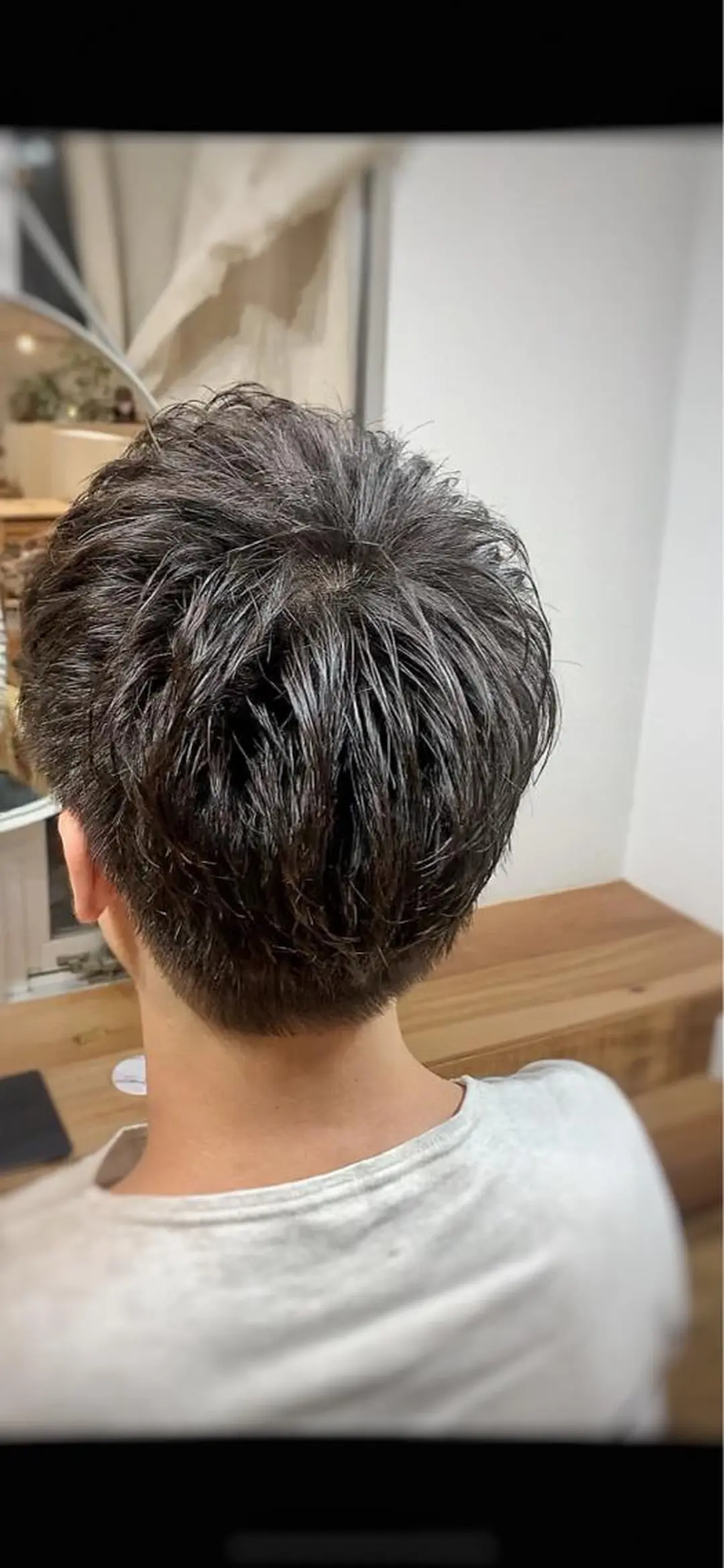 ショート メンズ アップバング メンズベリーショート ベリーショート ショートヘア カット ヘアセット メンズStylist 山根慧のヘアスタイル