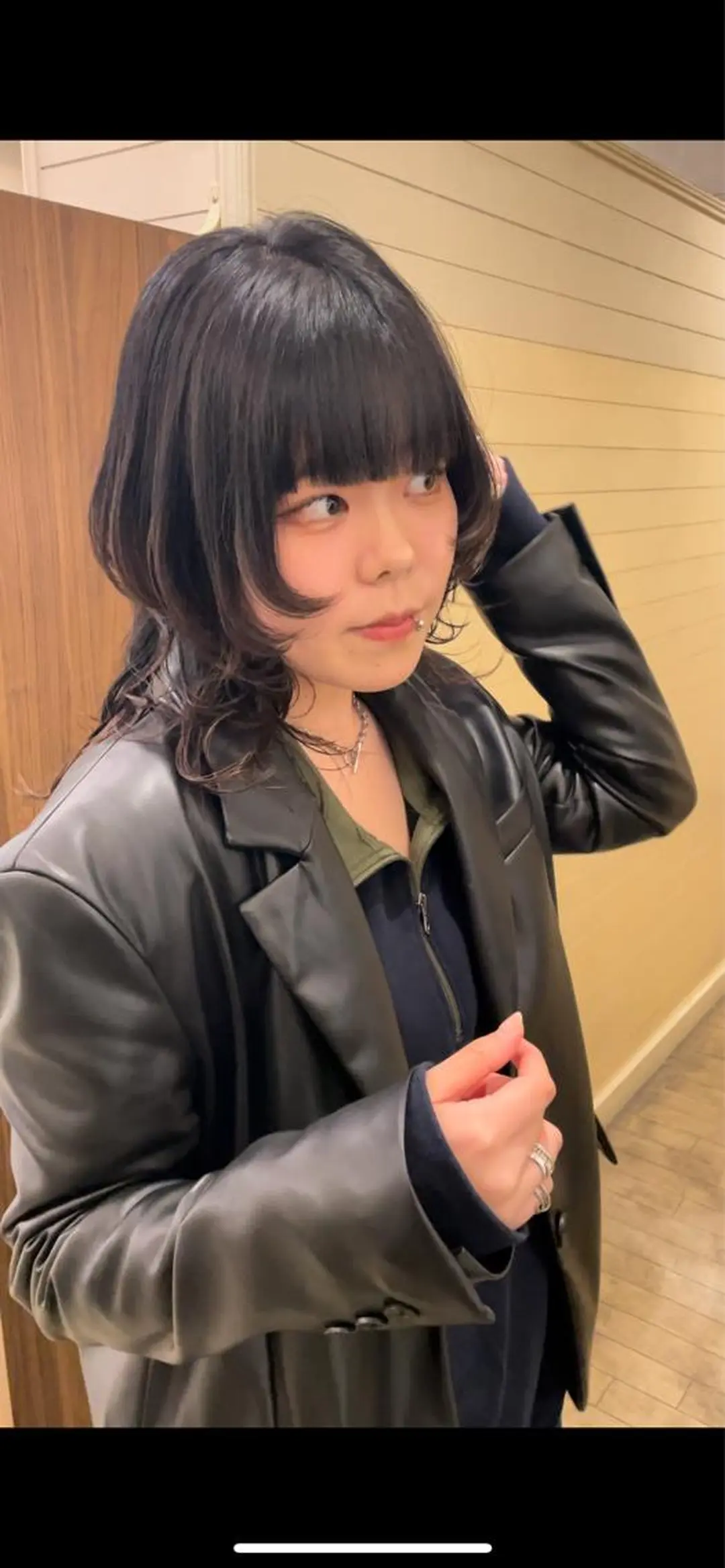 セミロング 顔まわりレイヤー レイヤーカット ウルフカット 🐺高椋 海/ウルフ/レイヤーのヘアスタイル