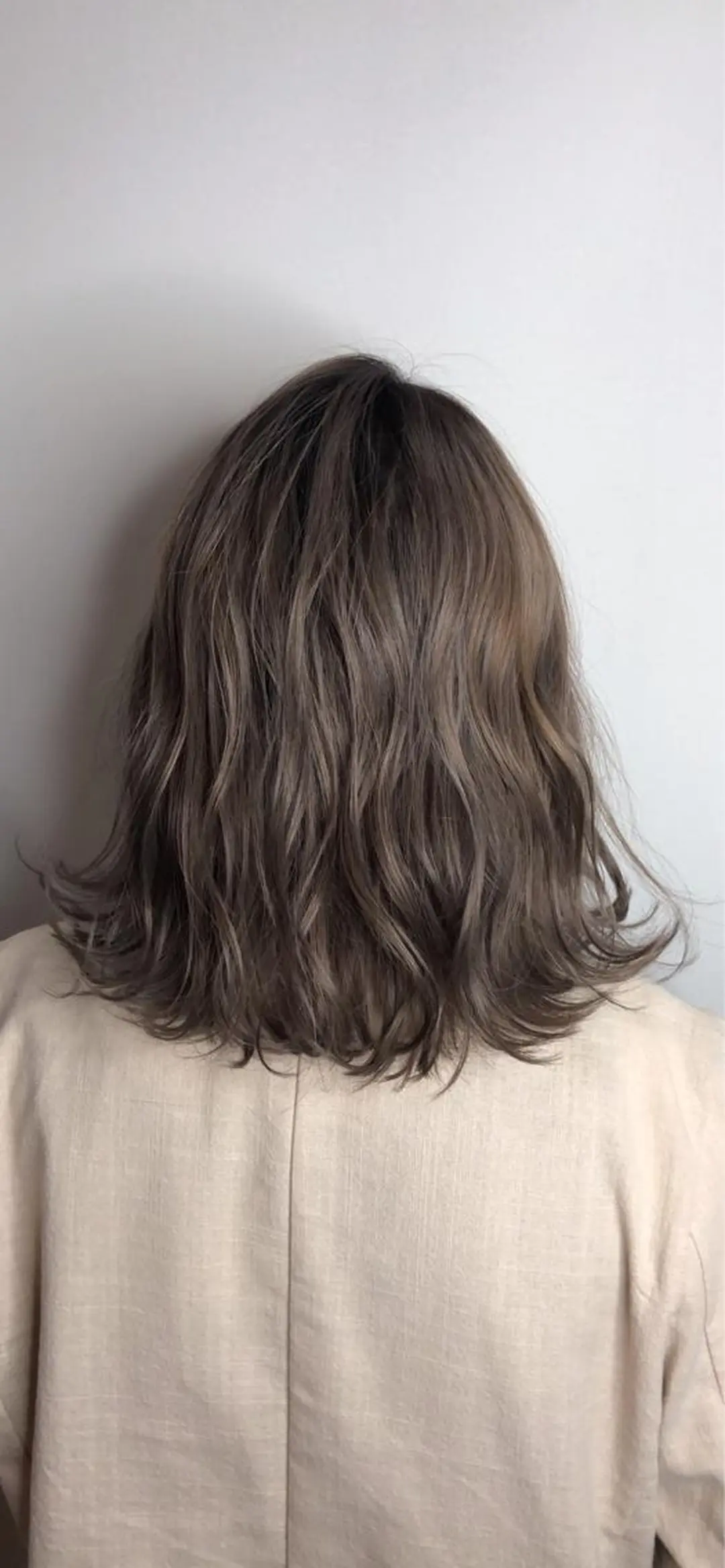 ミディアム カラー NINE＋/代表 ブリーチ特化型サロンのヘアスタイル