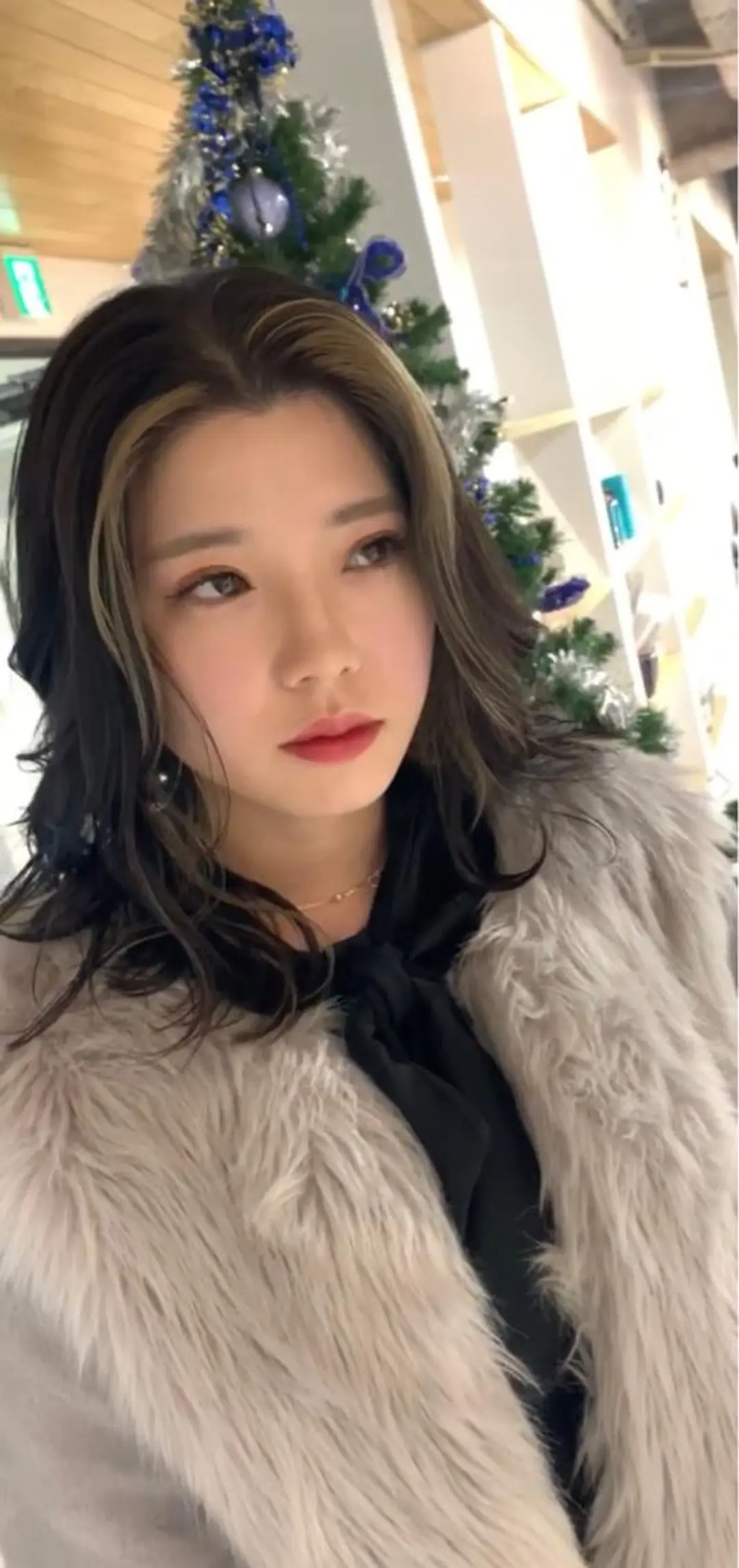 セミロング ハイライト ヘアカラー トリートメント 神戸でブリーチなら puty/レイヤーのヘアスタイル