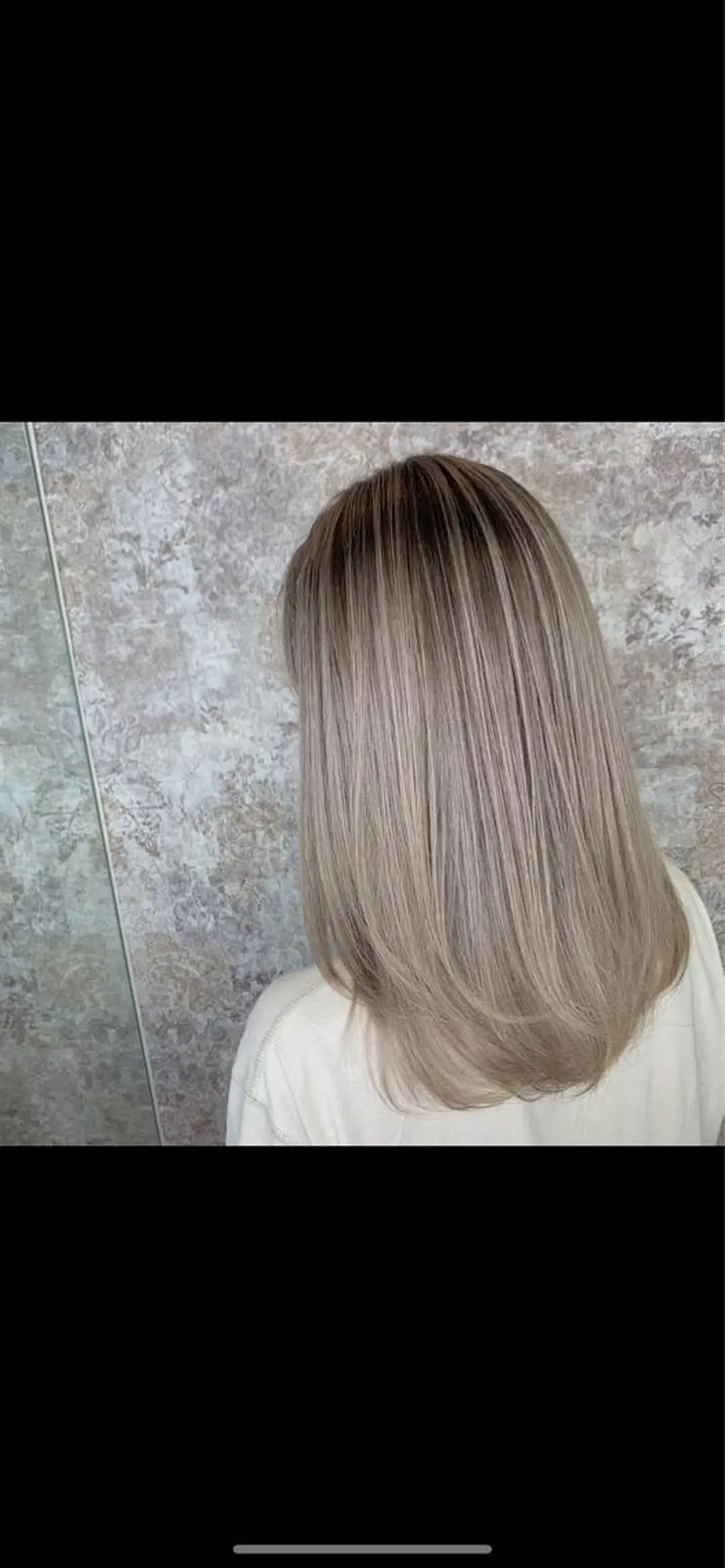 セミロング カラー 内山 京耶のヘアスタイル