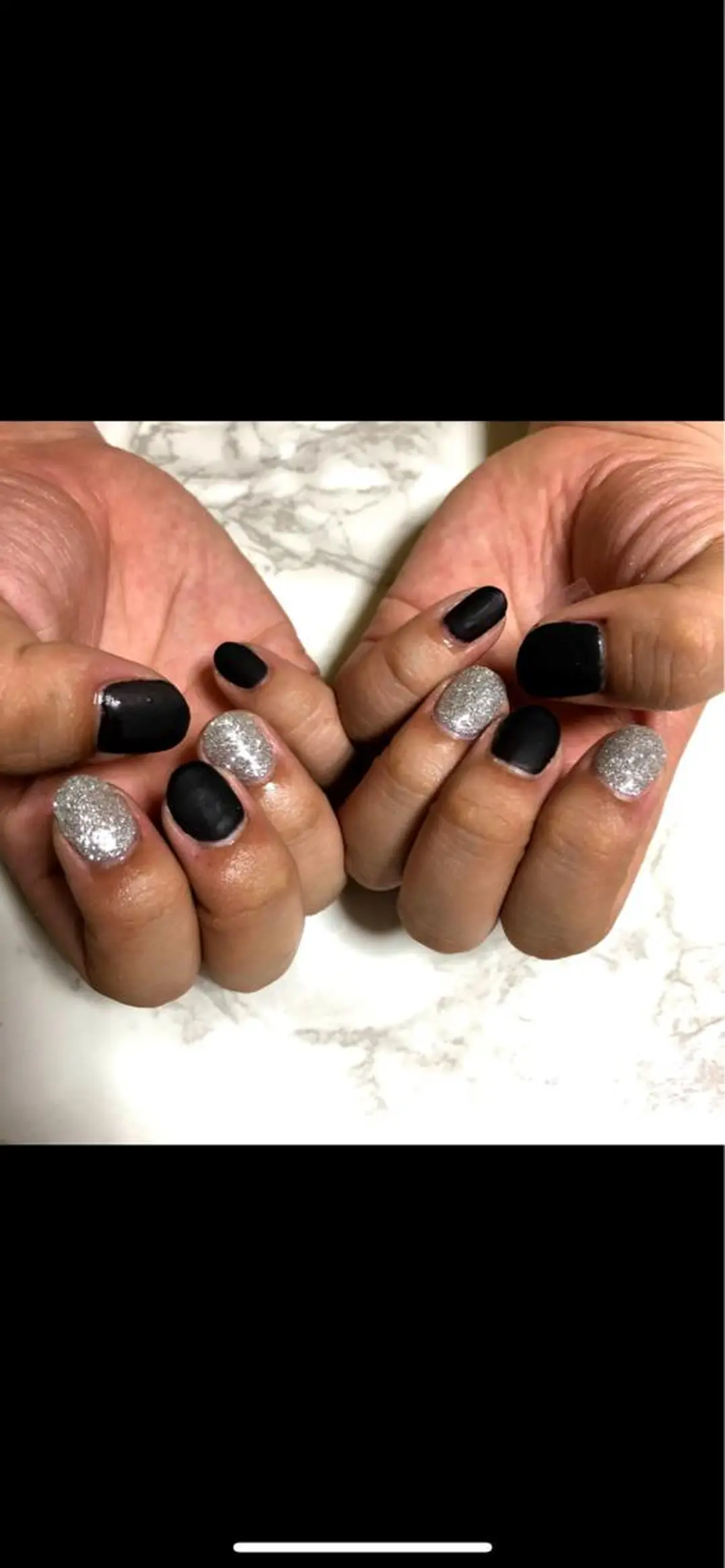 ショート see love gritterのネイルデザイン