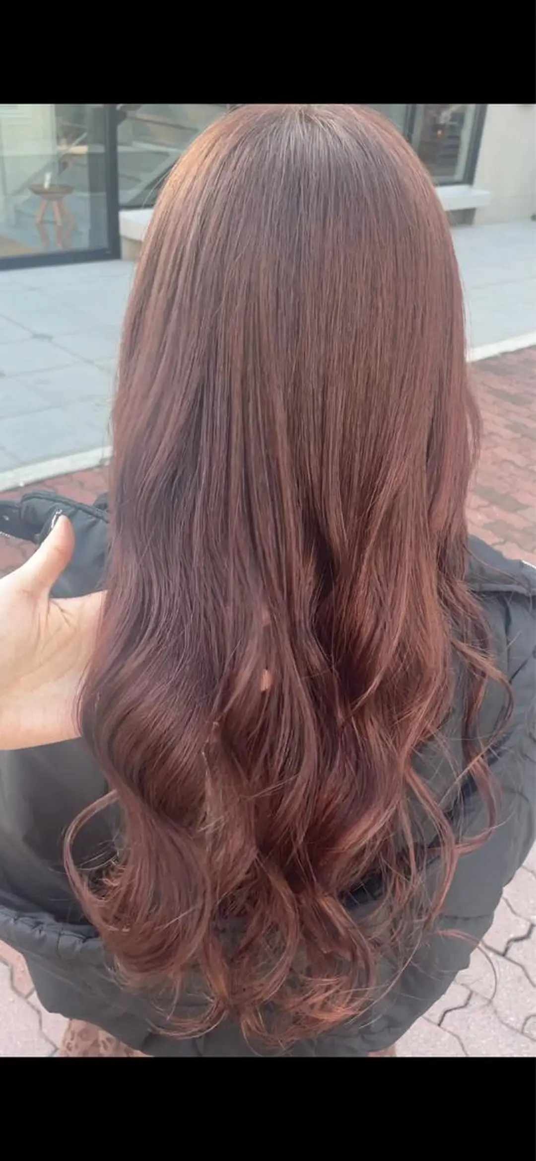 ロング カラー ベージュカラー ピンクカラー ピンクベージュ カット ヘアカラー トリートメント ご新規様限定 透明感カラーKANAのヘアスタイル