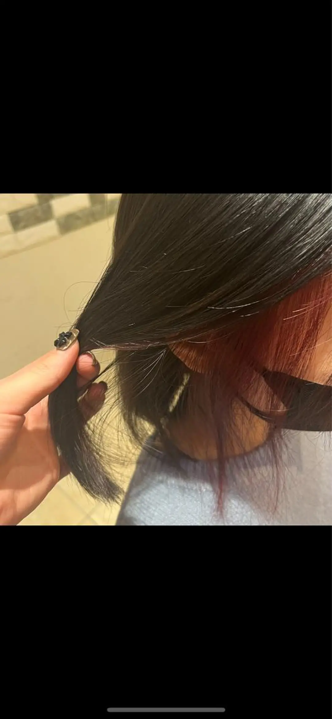 カラー 安達 葵のヘアスタイル