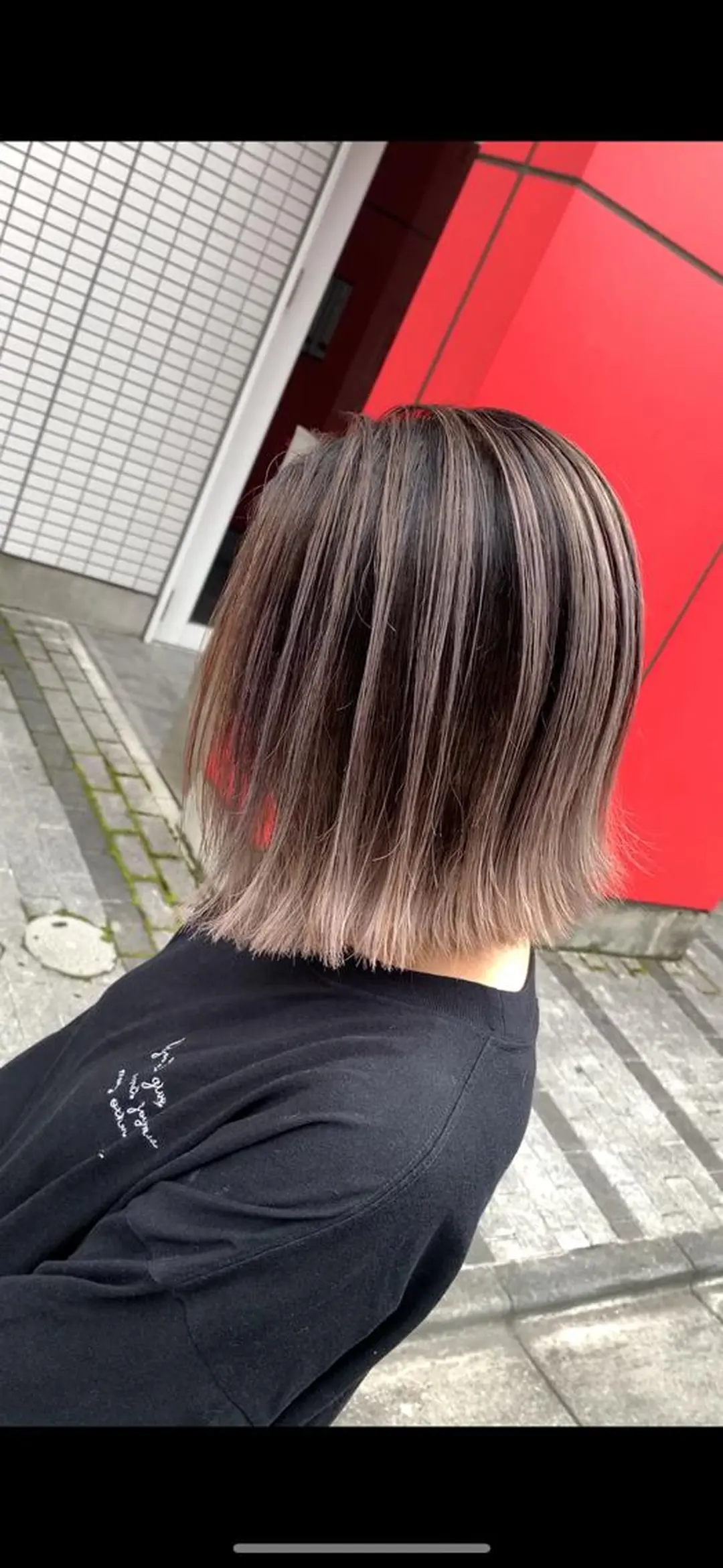 ミディアム カラー バレイヤージュ ブリーチ グレージュ ハイライトカラー ハイトーンカラー Beyond（kitaro）所属・石井辰功也 フリーランス美容師のヘアスタイル