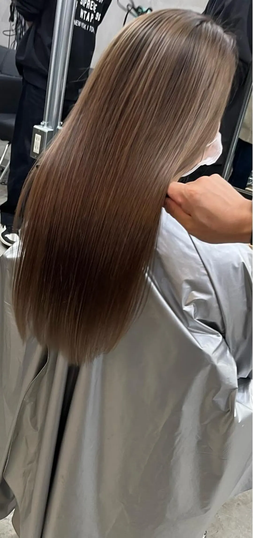 ロング とうだだいき レイヤーカットのヘアスタイル