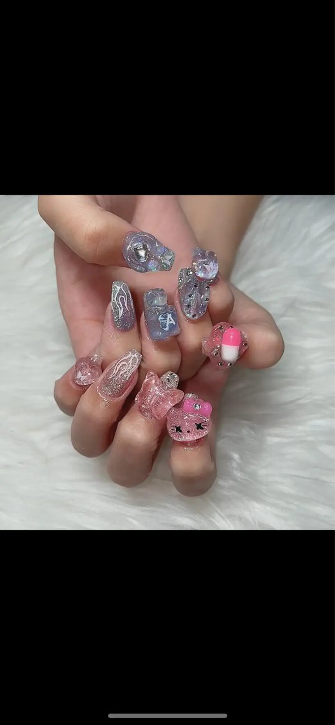 ミディアム ネイル ハンドネイル ⛓Miyu ⛓のネイルデザイン