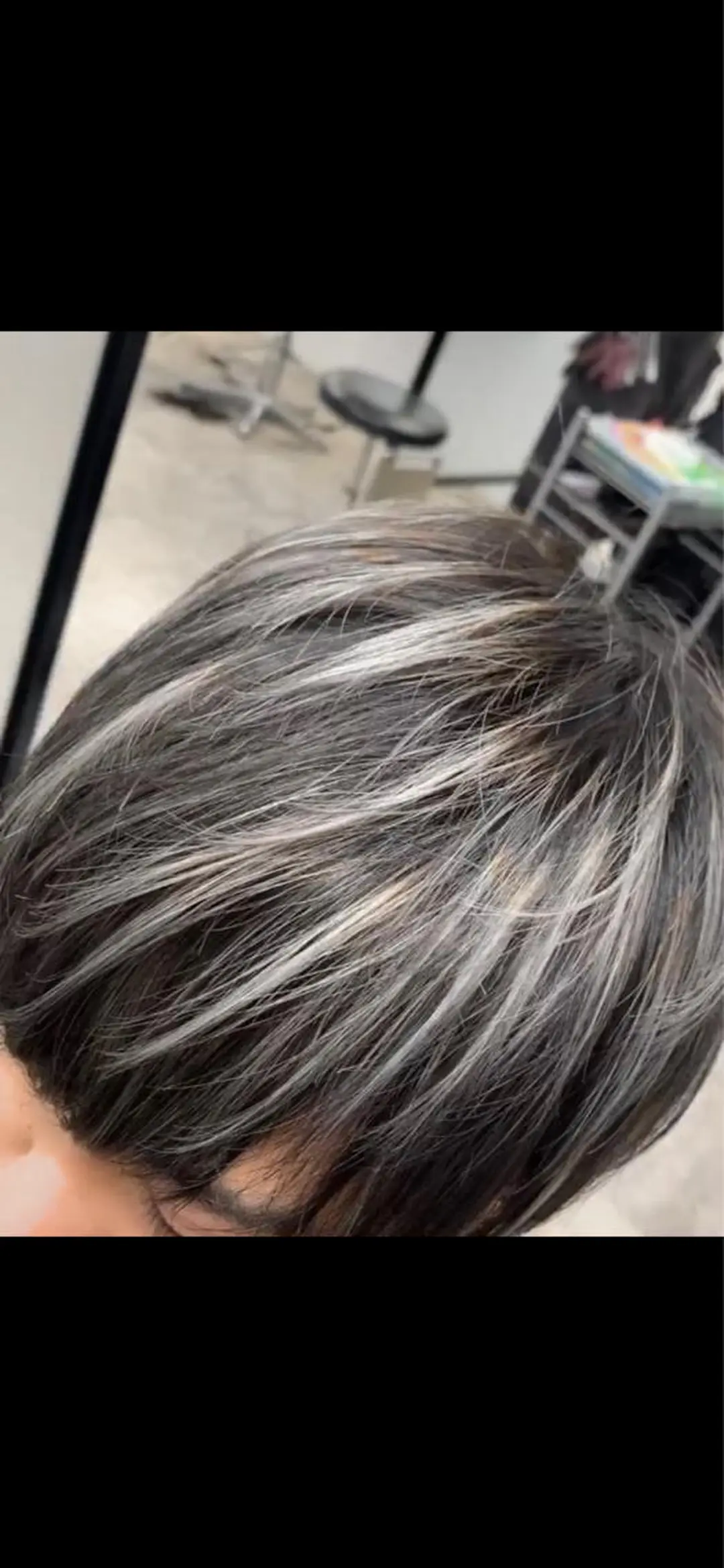 ショート カラー メンズ 及川シゲル 髪質改善講師のヘアスタイル