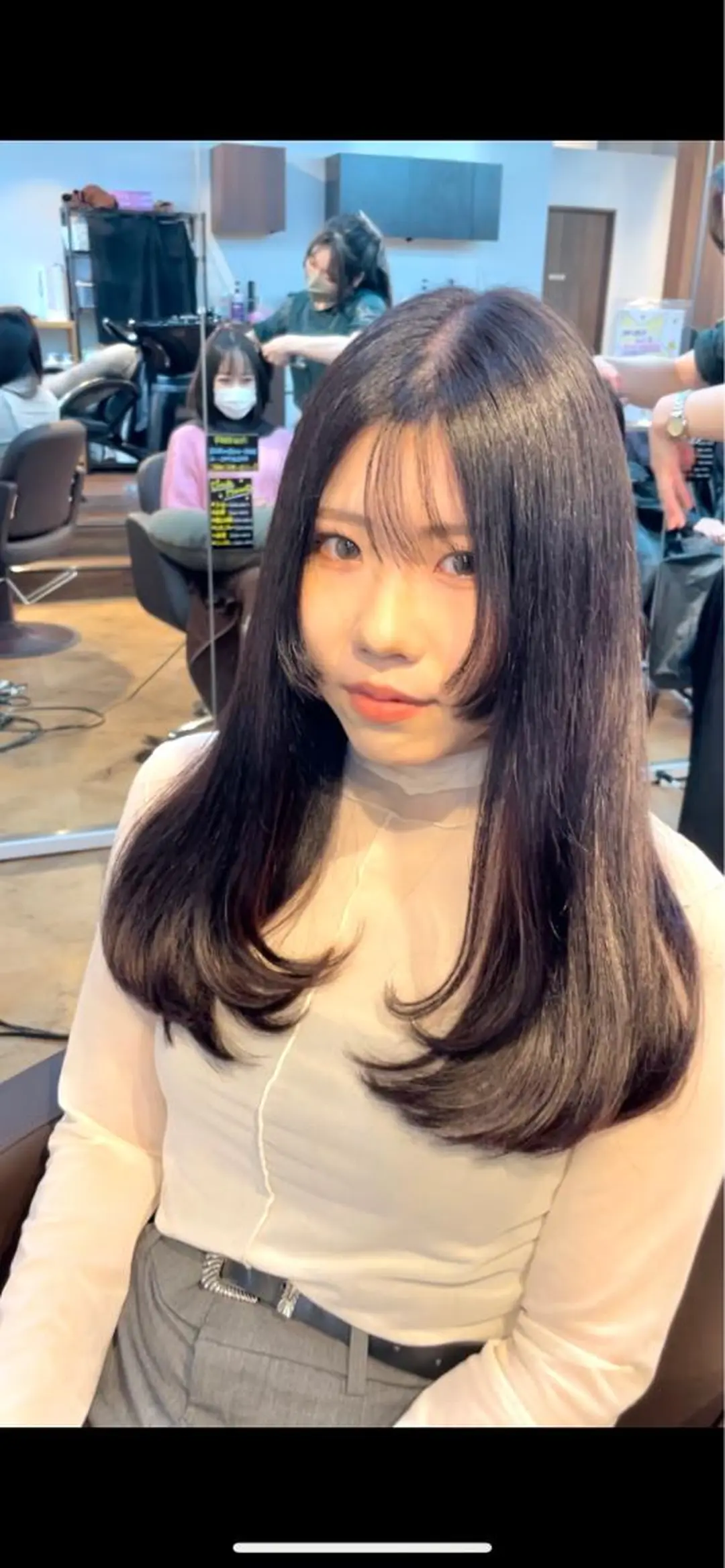 セミロング カラー 姫カット レイヤーカット チヒョ🦋 韓国hair🇰🇷のヘアスタイル