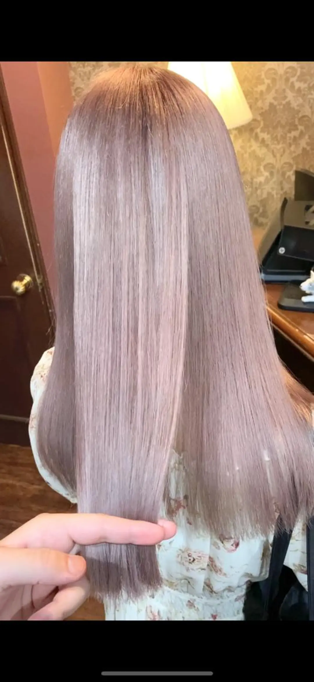 カラー バレイヤージュ ブリーチ グレージュ ハイライトカラー ハイトーンカラー Beyond（kitaro）所属・石井辰功也 フリーランス美容師のヘアスタイル