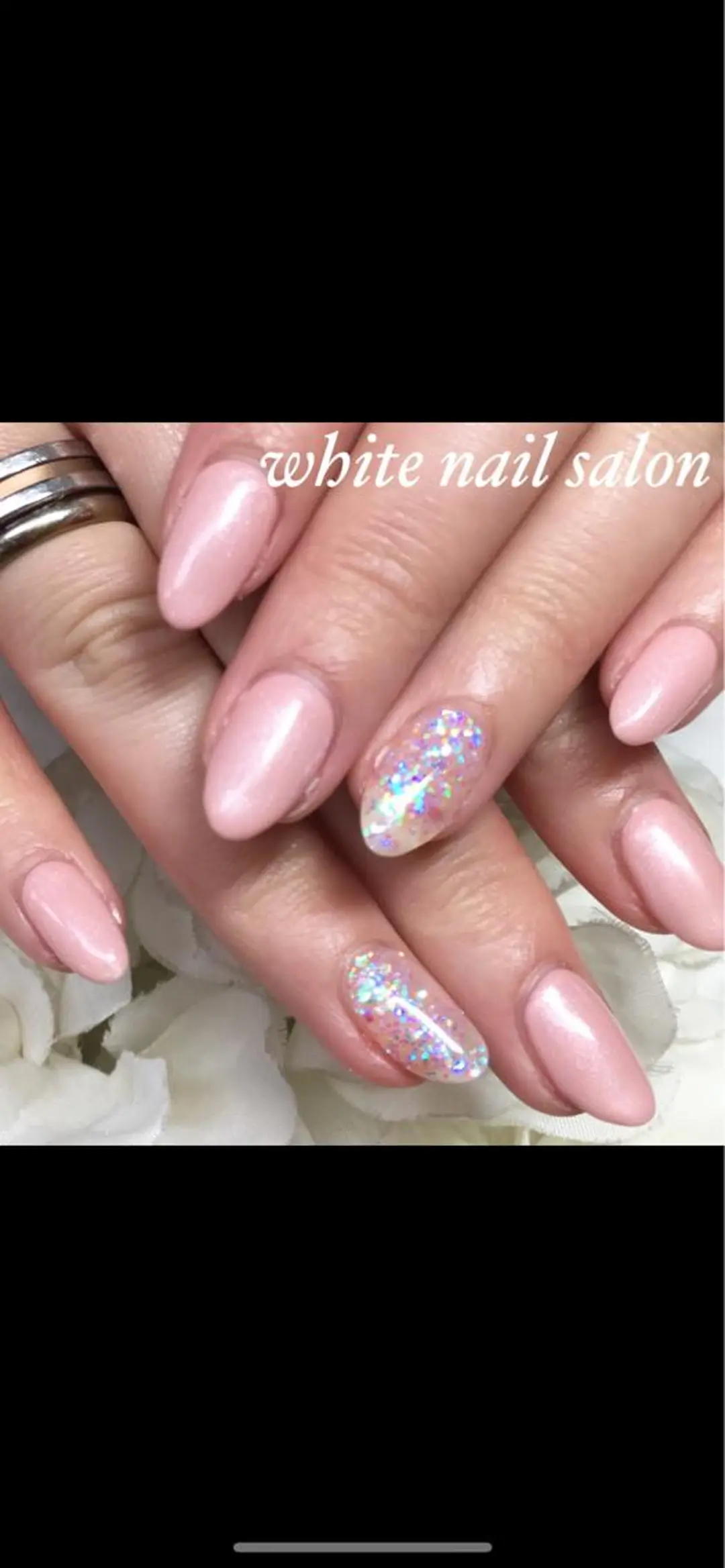 ネイル ジェルネイル グラデーション ホログラムネイル ラメ(グリッター) ラメグラデーション white nail salonのネイルデザイン