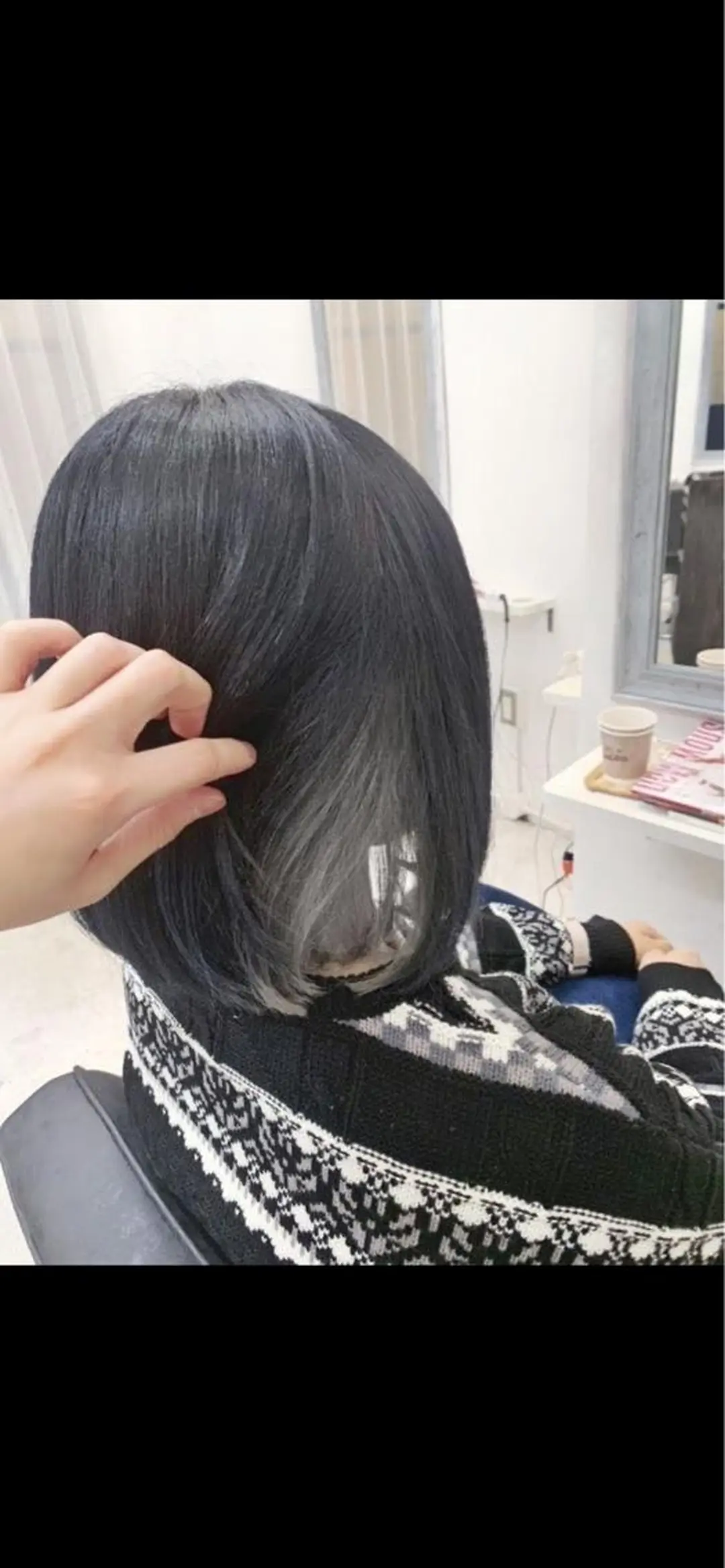 ショート カラー 黒髪 ブルーカラー ブルーブラック ヘアカラー aries所属・大場 友稀のヘアスタイル