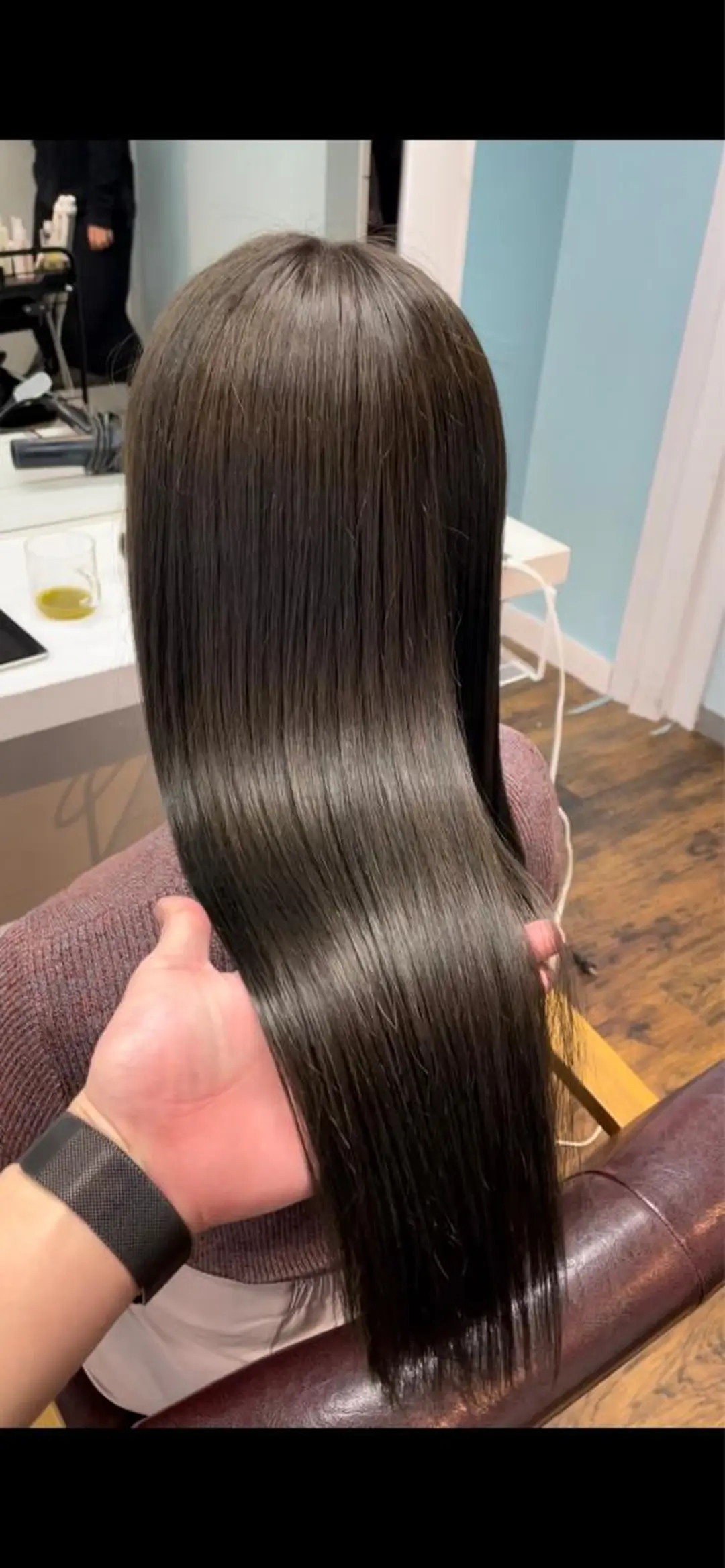 ロング 【レイヤーカット】 関根【コテ巻パーマ】のヘアスタイル