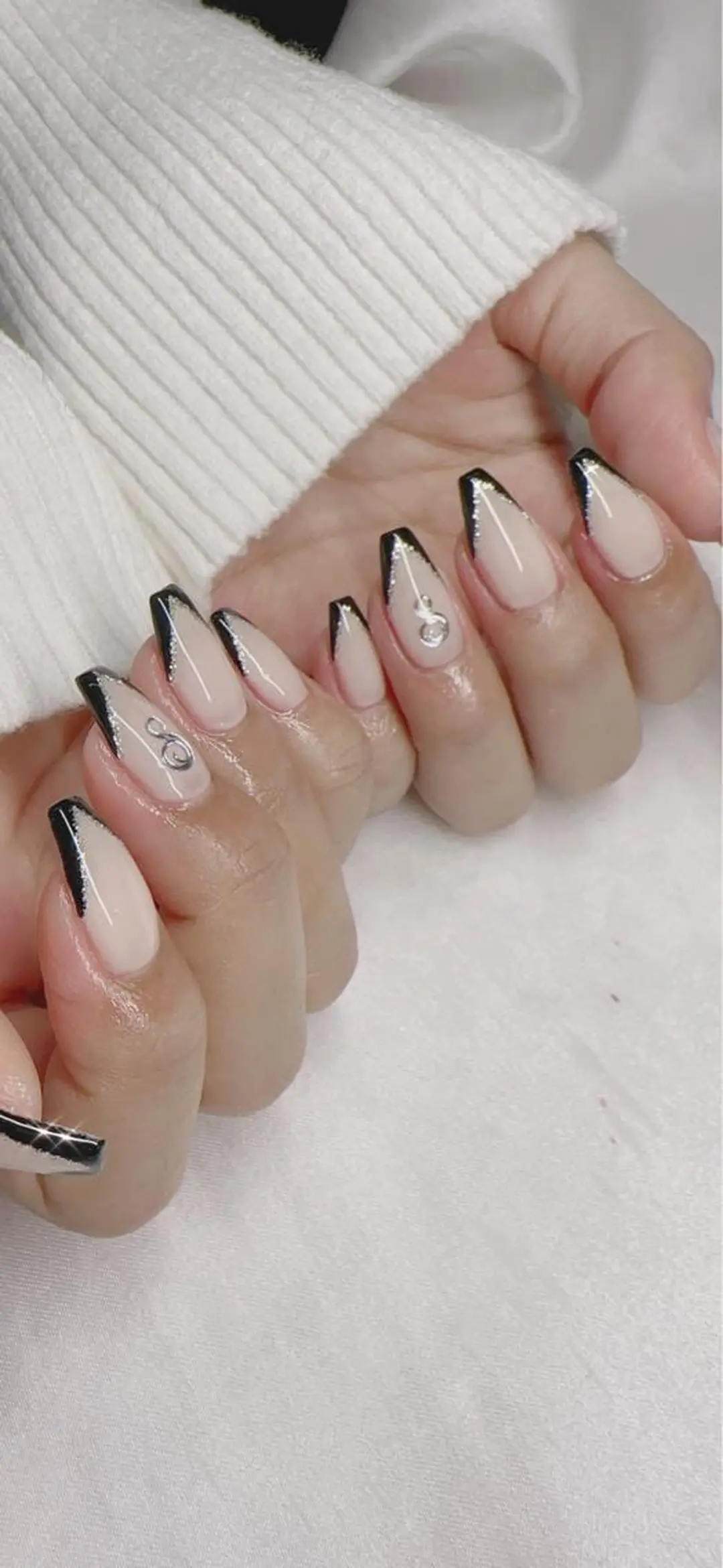 ネイル BLITZ Nail 岩田💅🏻✨のネイルデザイン