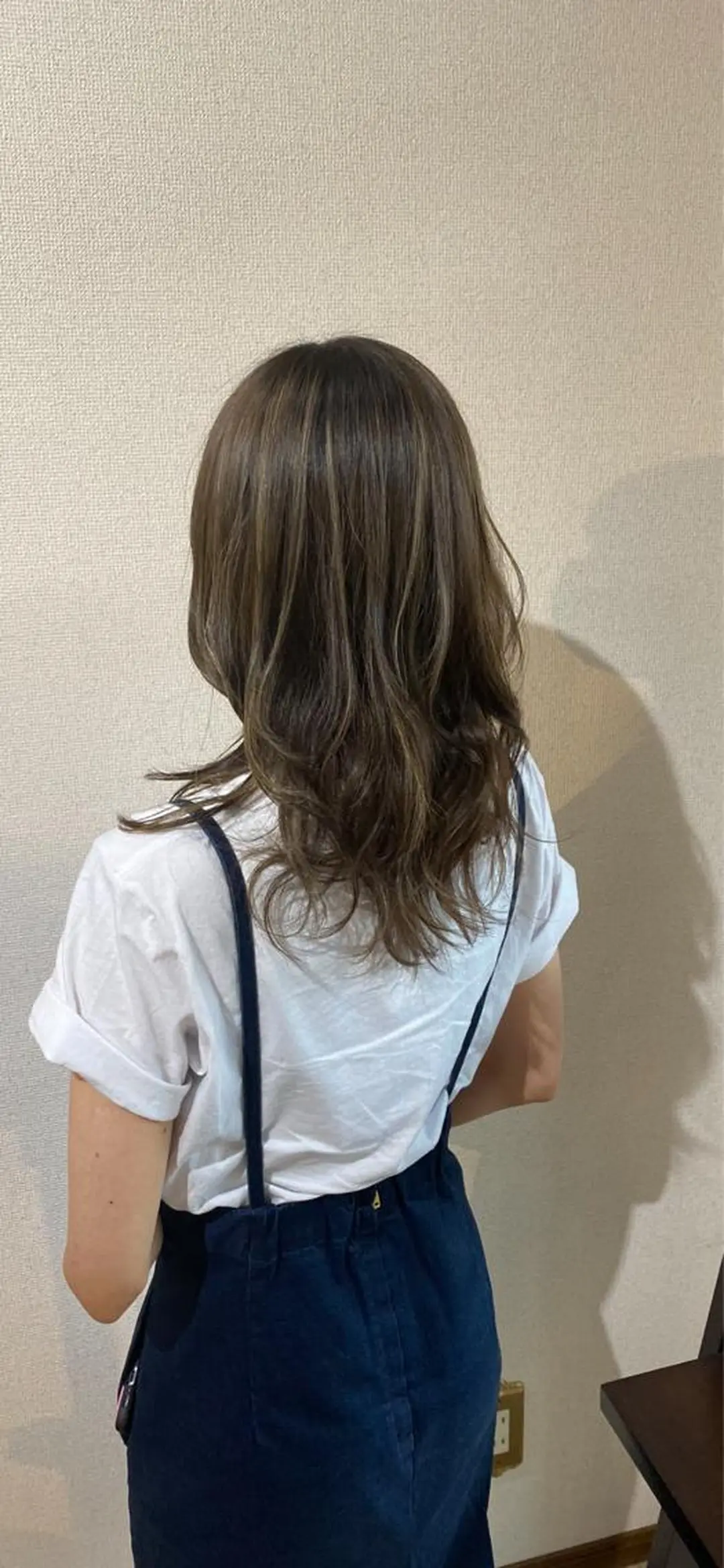 セミロング カラー ハイライトカラー ハイライト カット ヘアカラー トリートメント 野口 茂宰のヘアスタイル