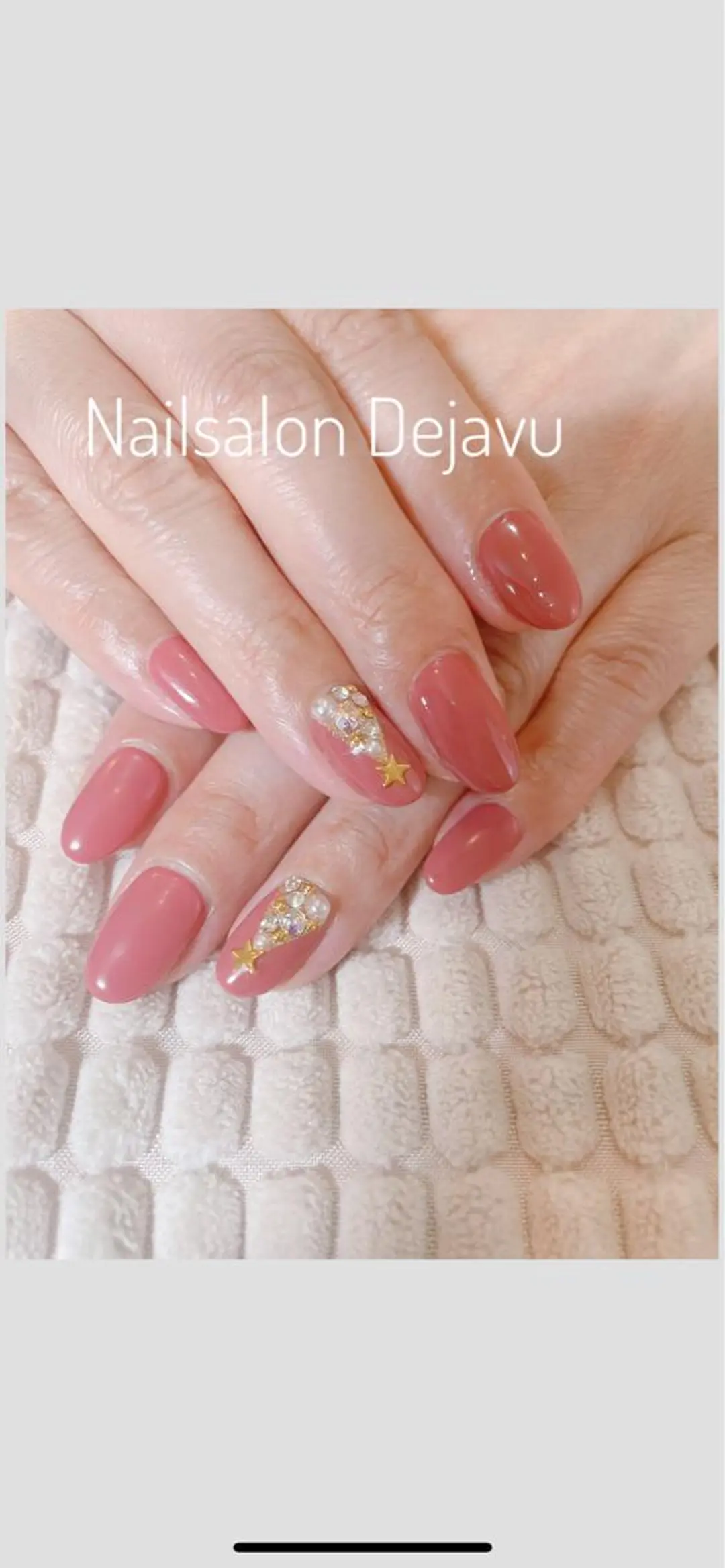 ネイル アートネイル ワンカラーネイル ストーンネイル 冬ネイル クリスマス ハンドネイル Nail salon Dejavu 🌿のネイルデザイン