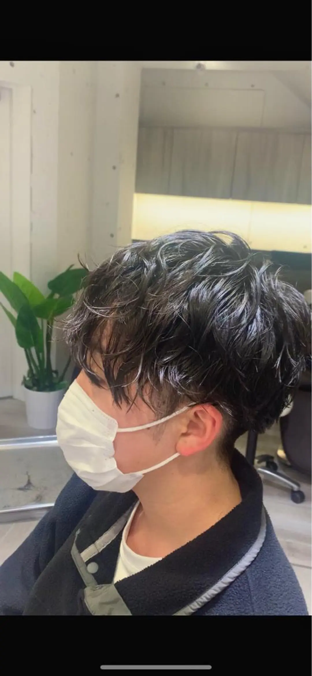 ミディアム ミディアムパーマ 岡本 勇輝のヘアスタイル