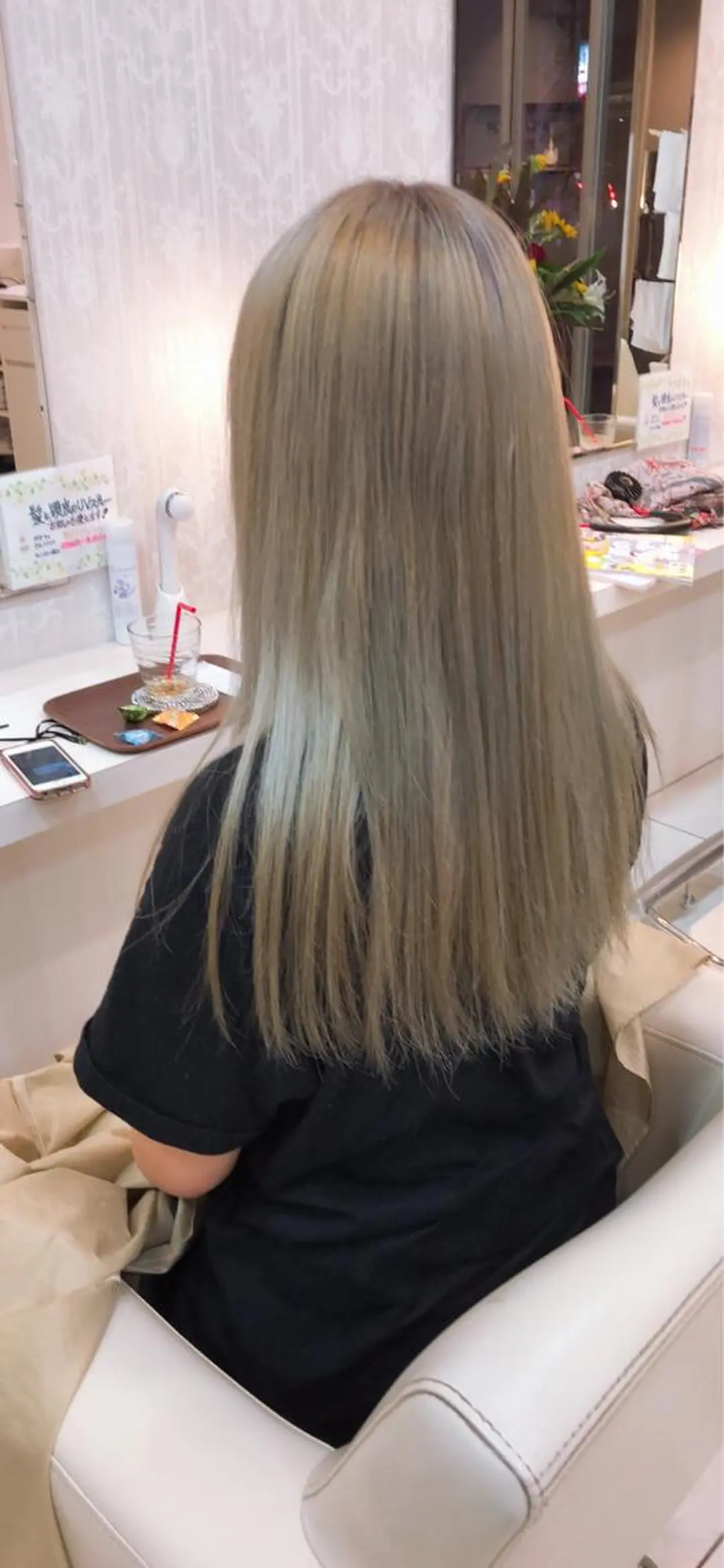 ロング ヘアカラー 神田 澪史のヘアスタイル