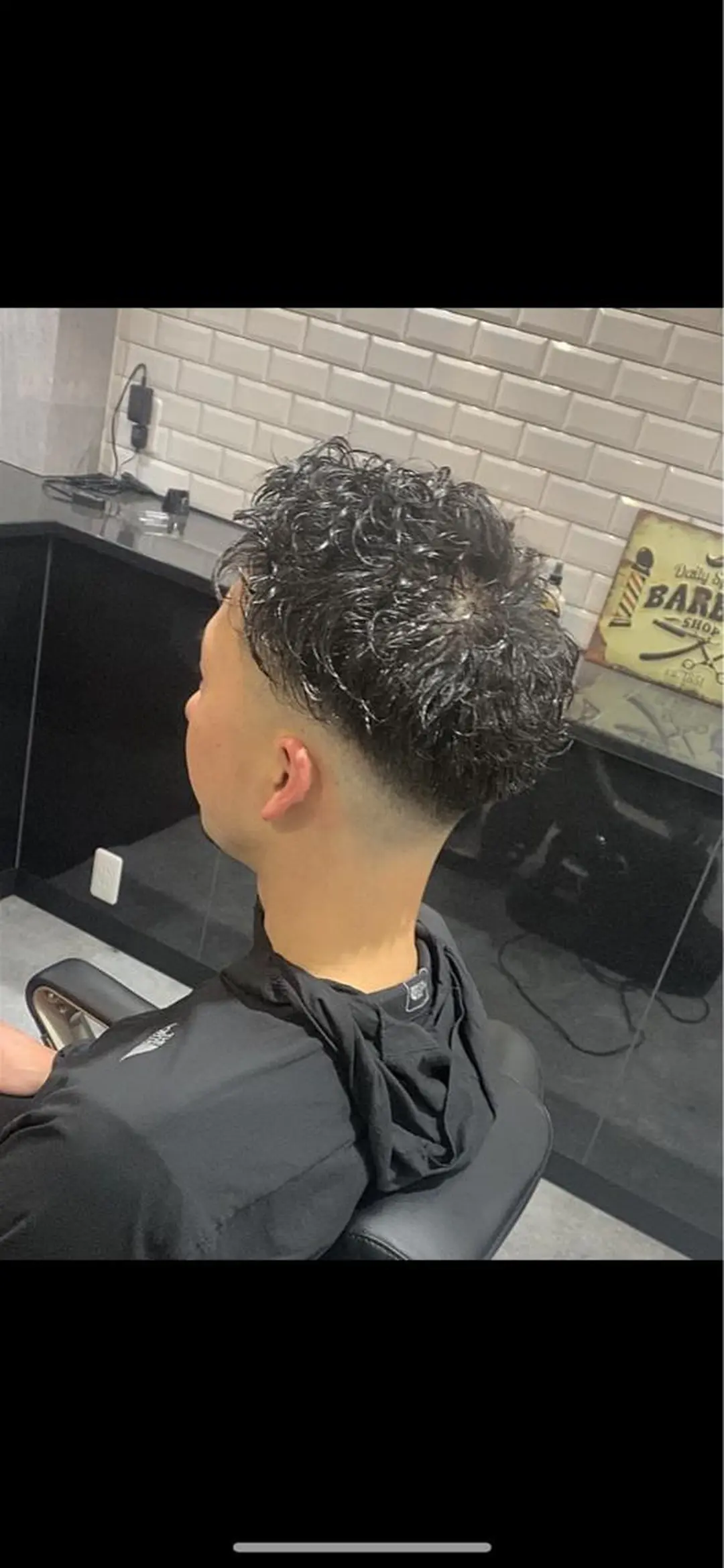 ショート パーマ メンズ フェードカット メンズパーマ スキンフェード 前田賢生 ご新規様はNGのヘアスタイル