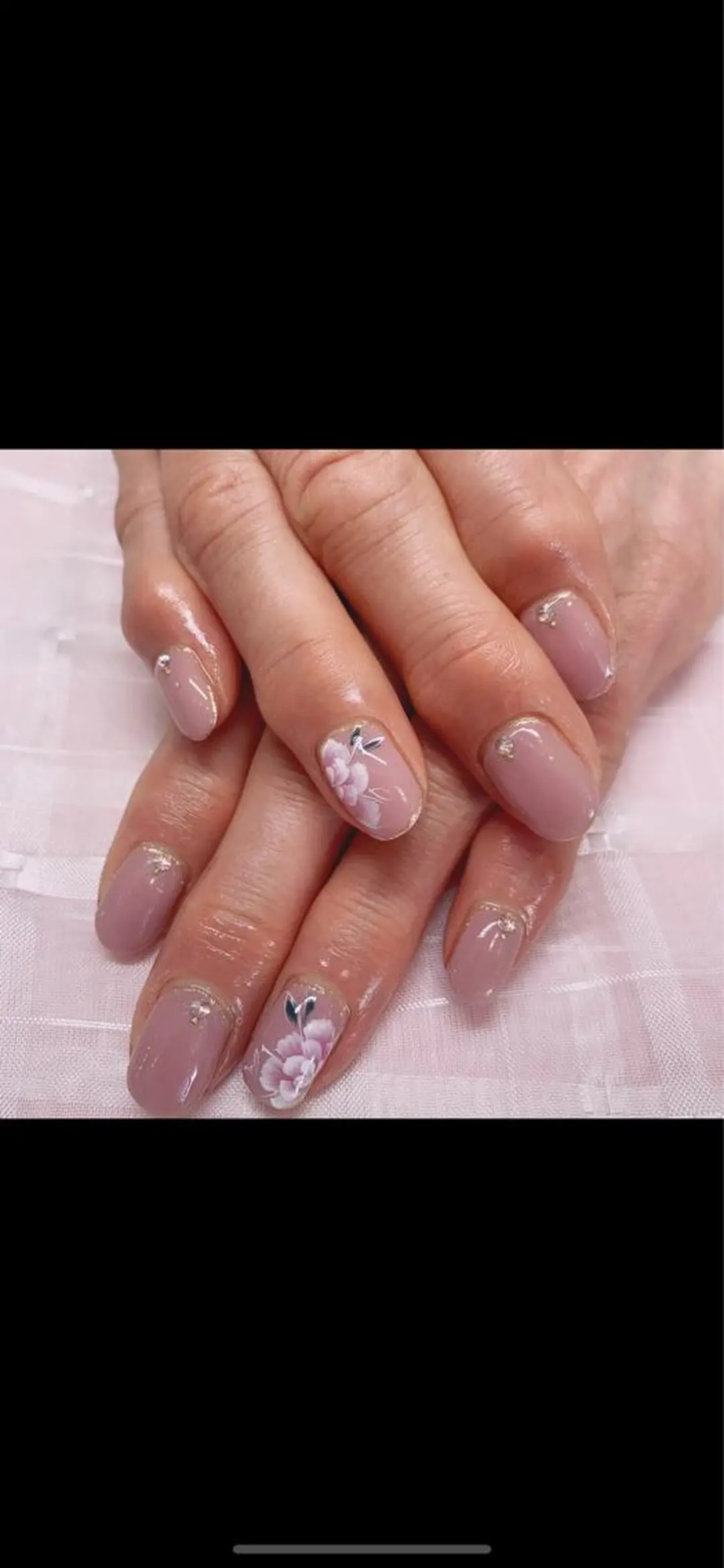 ネイル miu miuのネイルデザイン