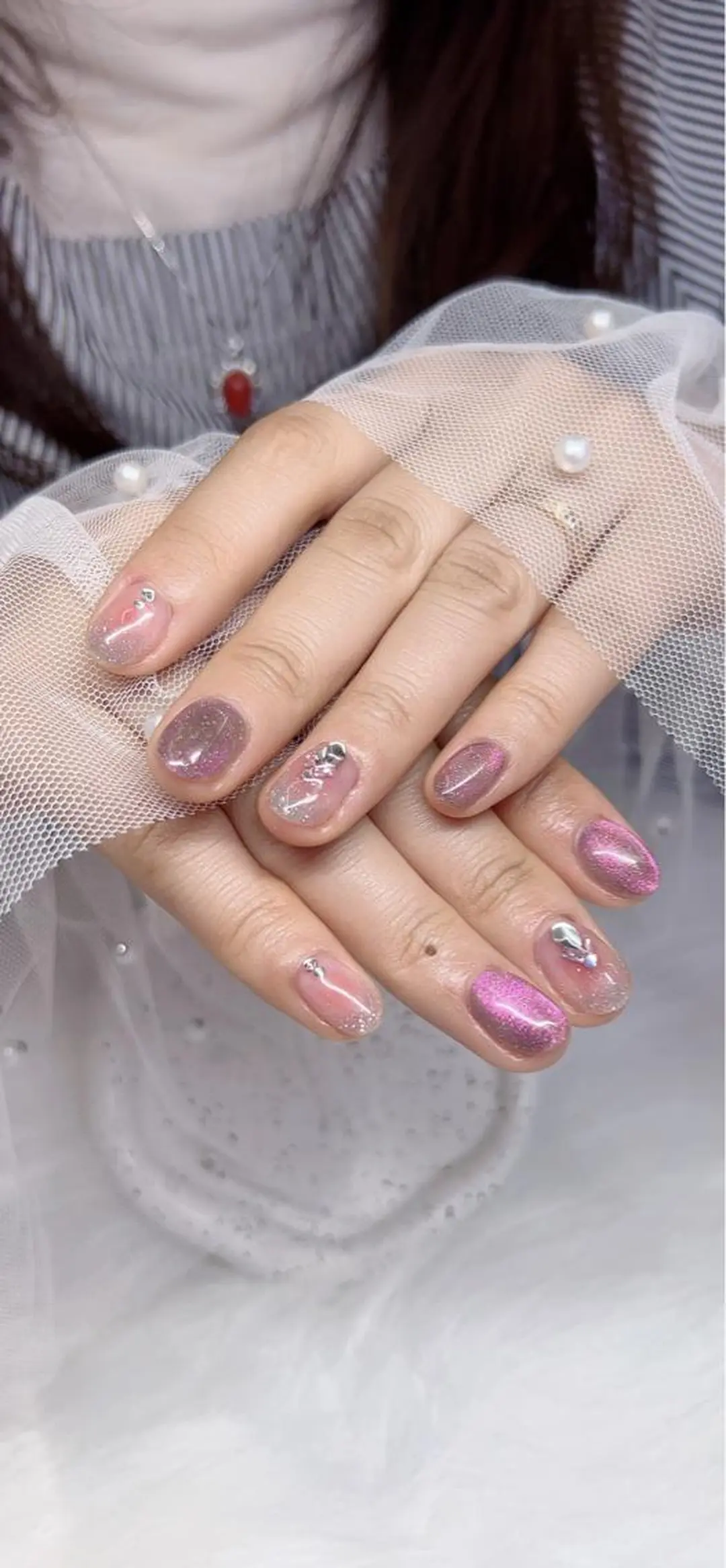 ネイル チークネイル フラッシュネイル マグネットネイル ハンドネイル AngelChris ビューティーサロンのネイルデザイン