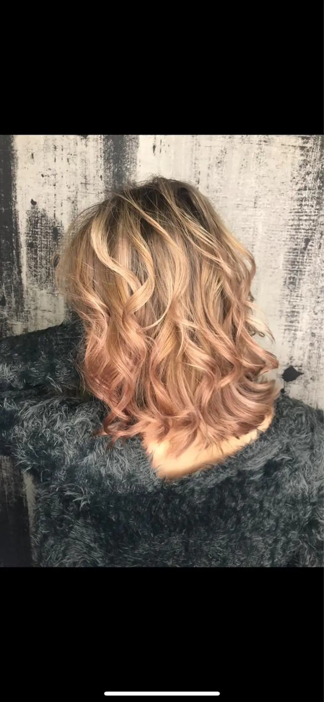 ミディアム ヘアリゾートA i 秋葉原店のヘアスタイル