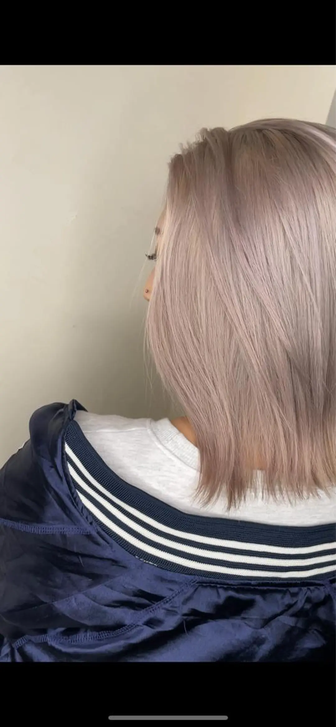 カラー 栗林 茉那のヘアスタイル