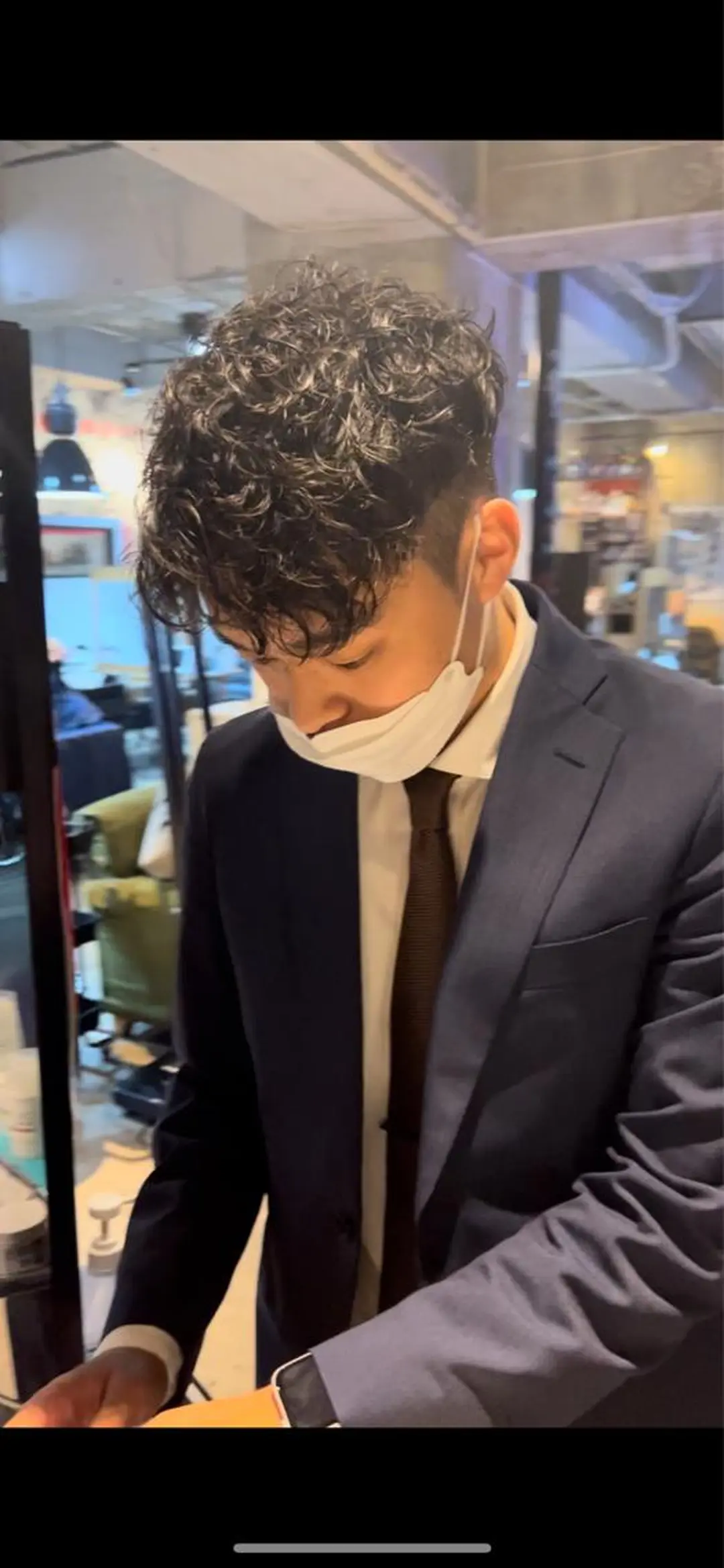 ショート パーマ メンズ スペインカール men'shair TAO East店所属・メンズ 眉ワックス脱毛の眉毛・アイブロウイメージ